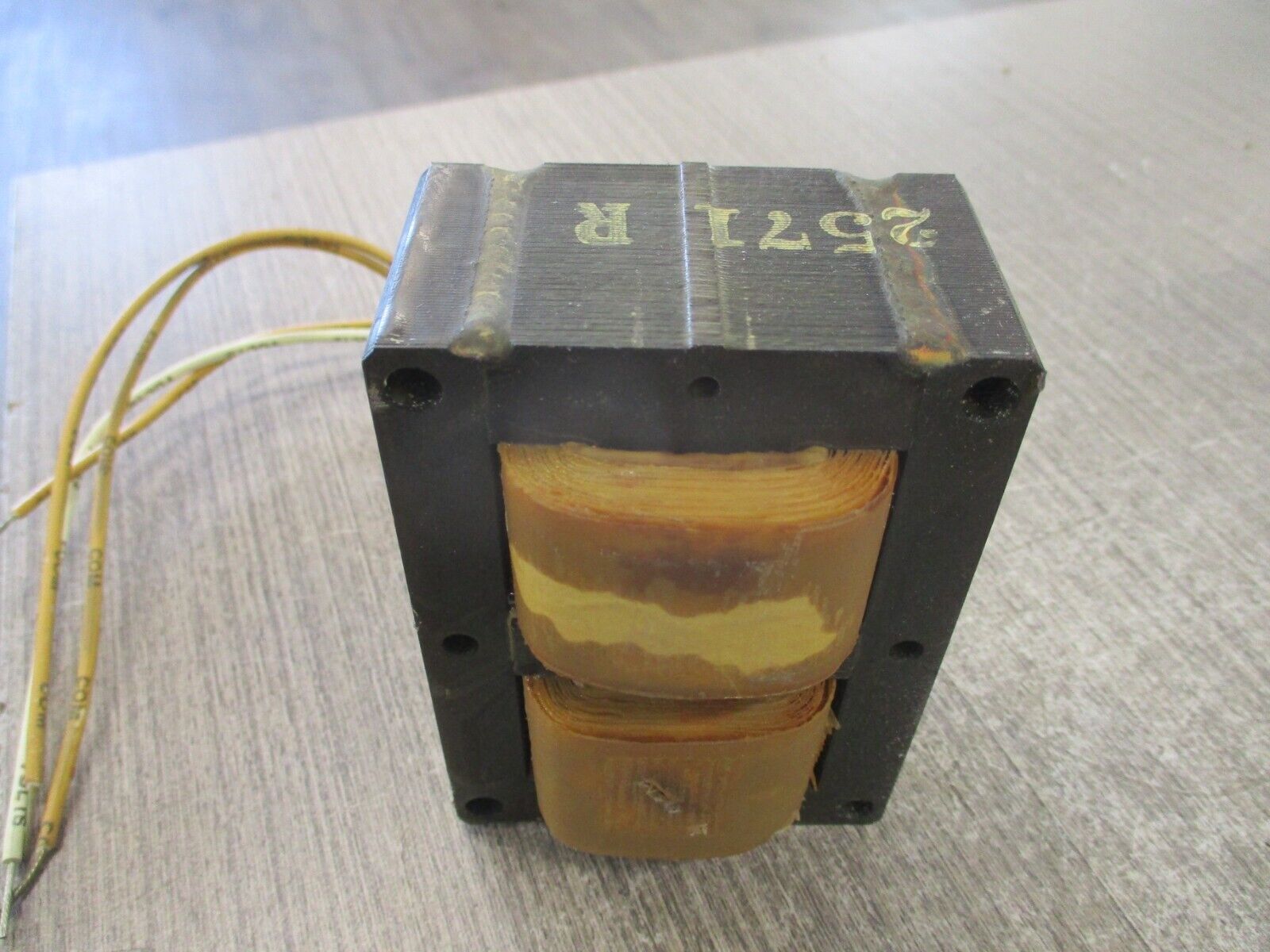 Advance Quadri-Volt Core & Coil Ballast 71A2571-001D 60 Hz 100W New Surplus