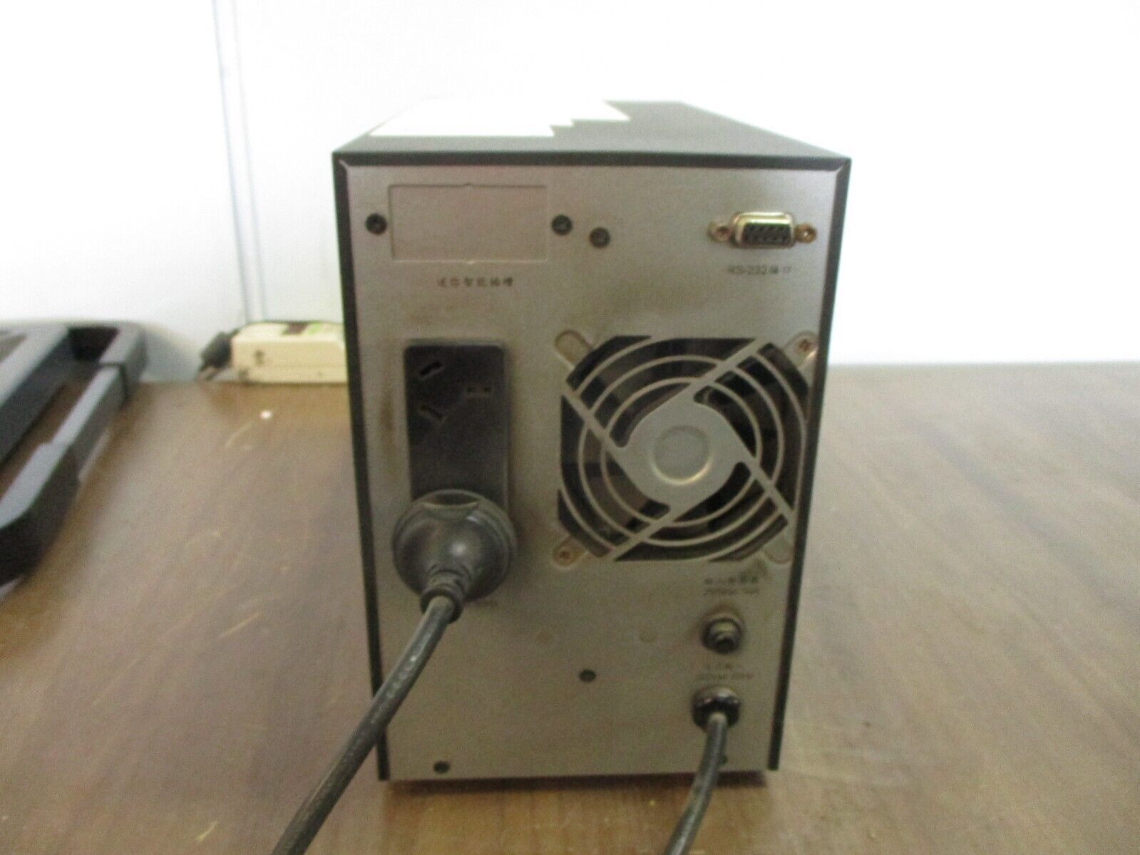 Delta N-Series UPS GES-N1KVA 1KVA 900W 220VAC 50Hz *Cut Power Cord* Used