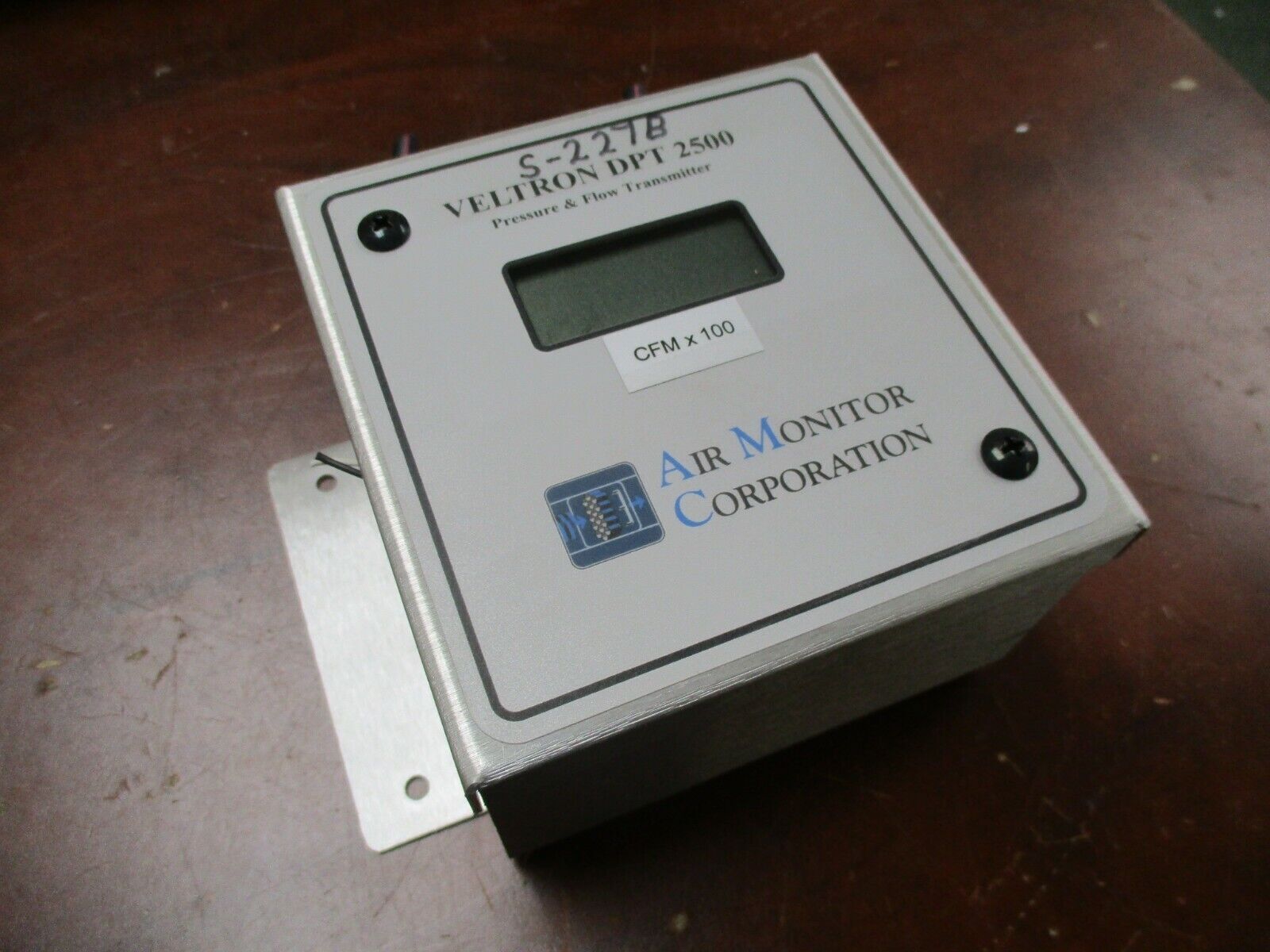 Air Monitor Corp Veltron DPT 2500 Pressure & Flow Transmitter S-227B Used