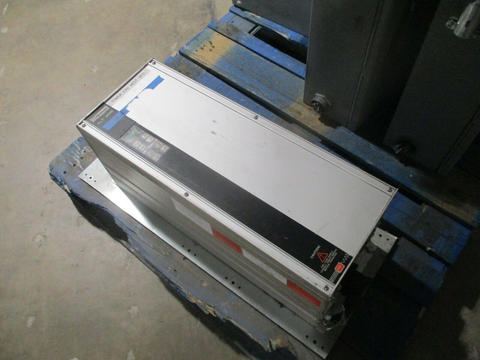 Graham VLT-3522 AC Drive VLT3500H28 15HP 3Ph 460V w/ Keypad Used