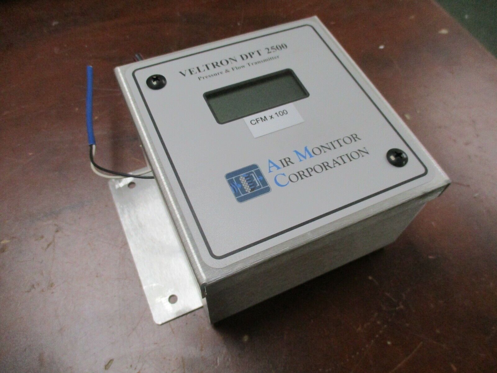 Air Monitor Corp Veltron DPT 2500 Pressure & Flow Transmitter R-220B Used