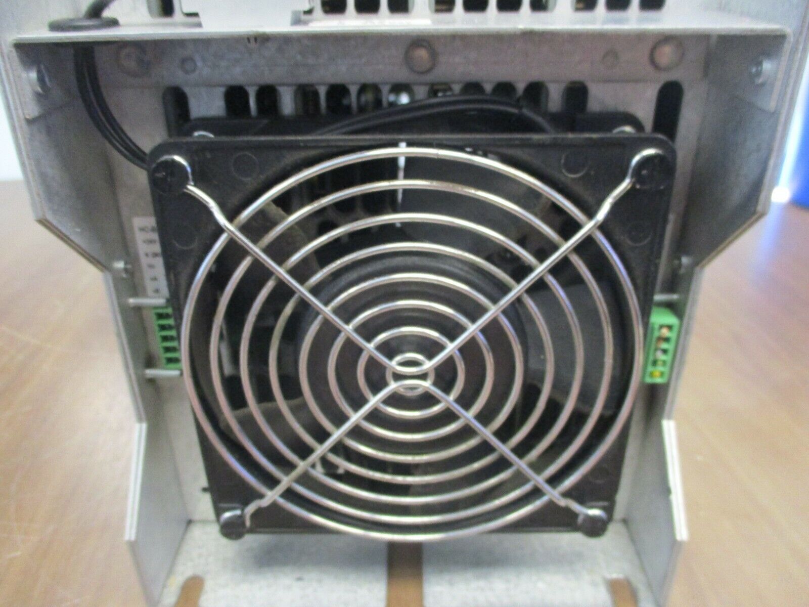 Hetronik PLC Rack w/ (4) Output Cards HC510-RK-4-230 Ver. A.2 4-Slot Used