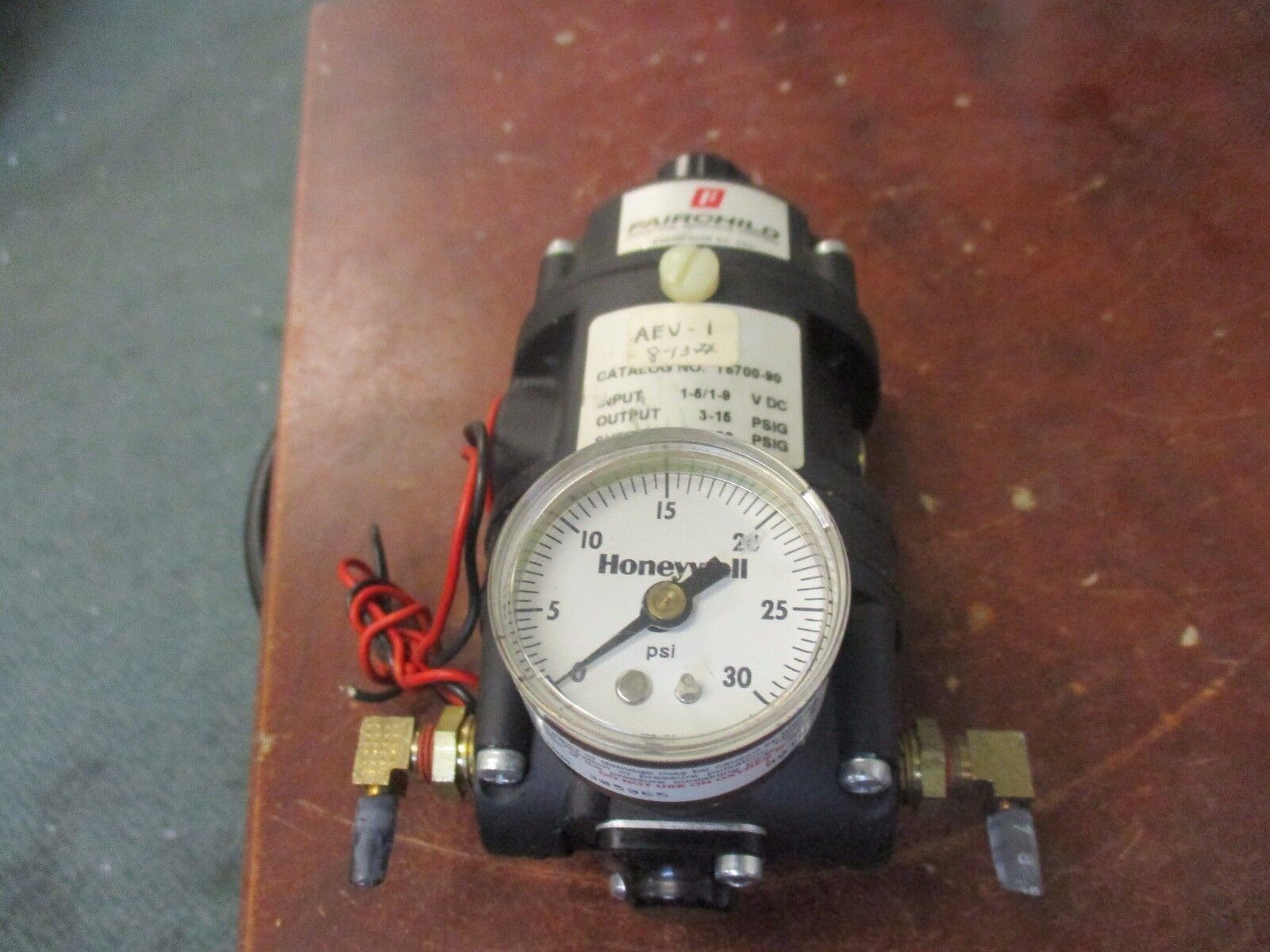 Fairchild Transducer w/ Gauge T5700-90 Used