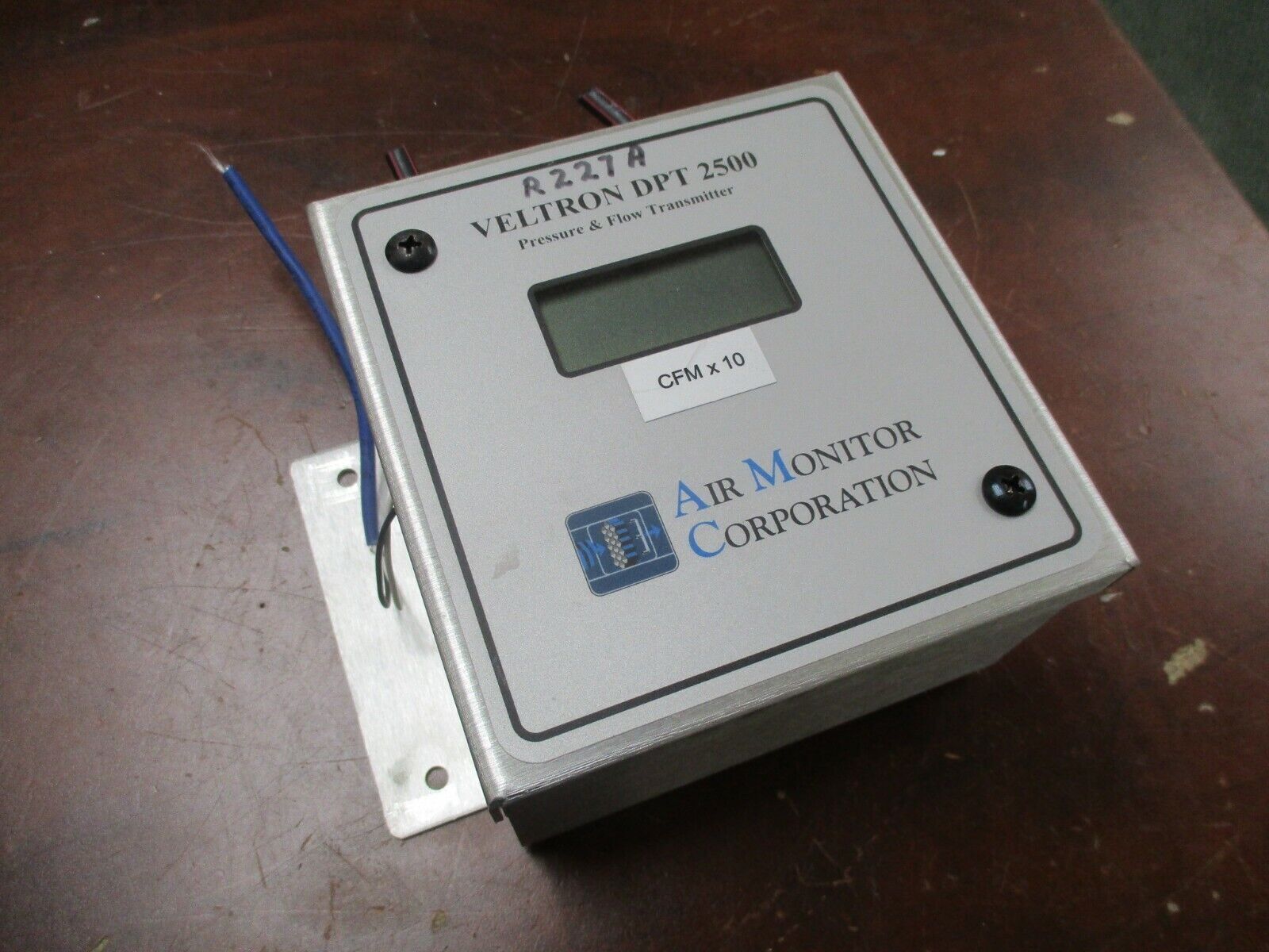Air Monitor Corp Veltron DPT 2500 Pressure & Flow Transmitter R-227A Used