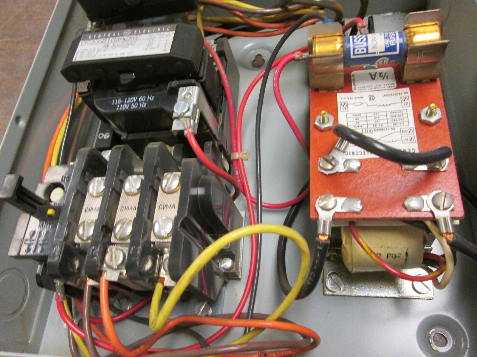 GE Enclosed Starter CR306B104ACXA Size 0 600VAC max Used