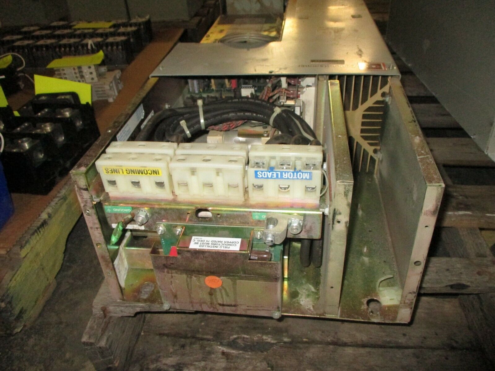 Cutler-Hammer Series 95 AF Drive AF95AN0C060CC1 60HP 3Ph Used