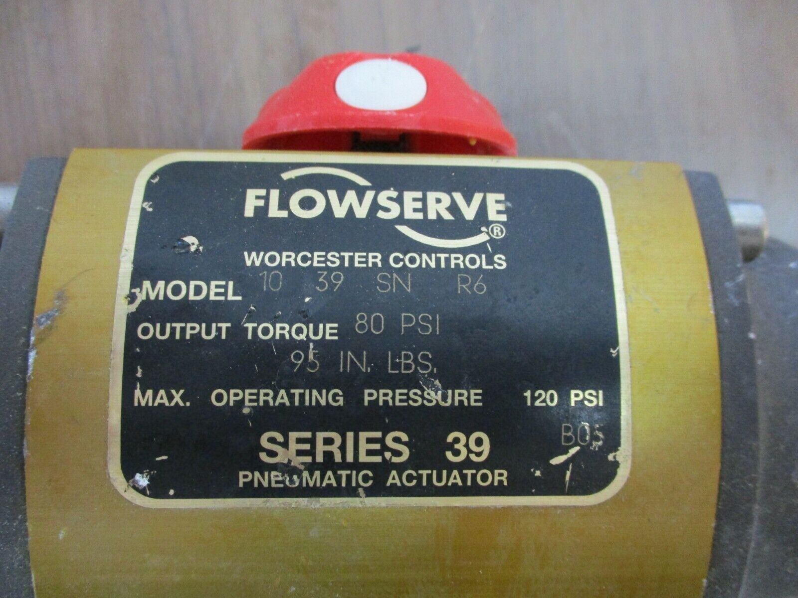 Flowserve, Series 39 Pneumatic Actuator, Part #: 10 39 SN R6 Used