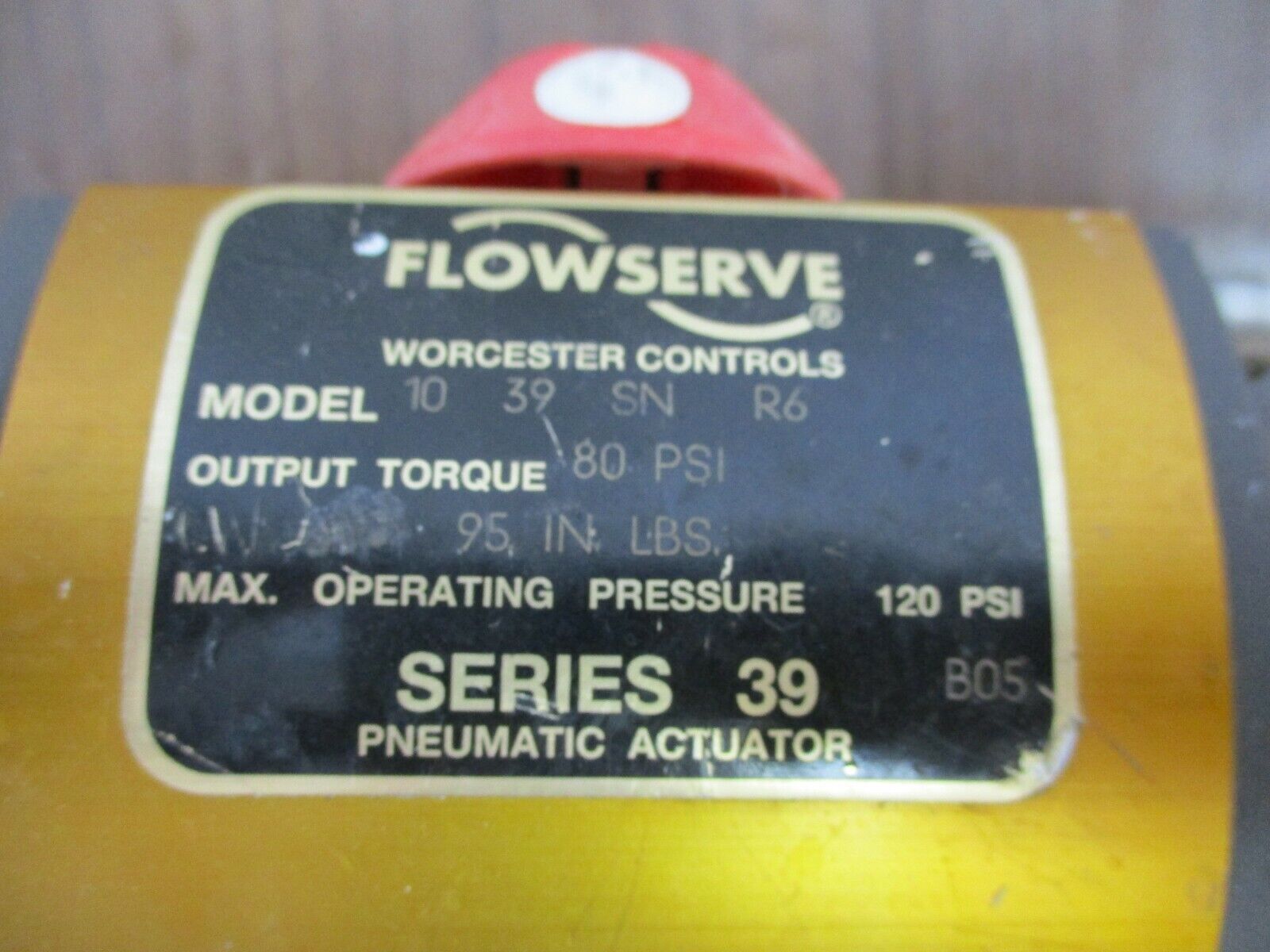Flowserve, Series 39 Pneumatic Actuator, Part #: 10 39 SN R6 Used