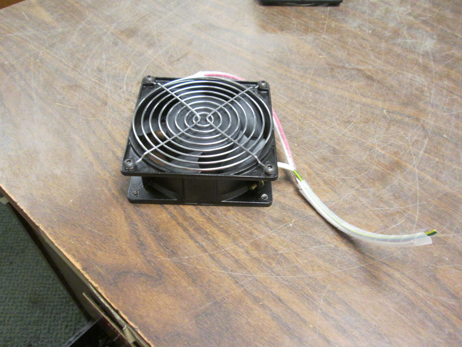 Toyo E.Z. Air Fan T30(T) 80/105CFM 220/240V 50/60Hz 2700/3000RPM Used