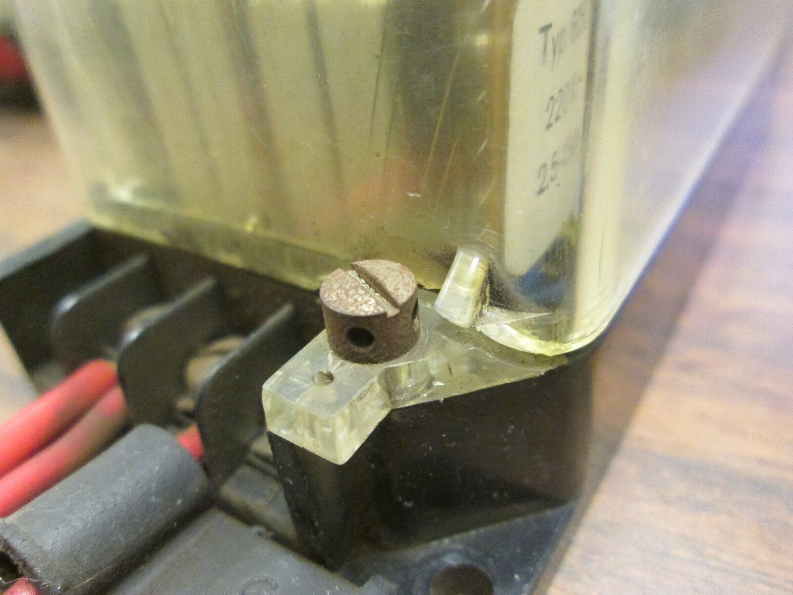 Eberle & Co Timer 605.0 , 2.5-130 Sec. 220V 3A 50Hz *Cracked Corner* Used