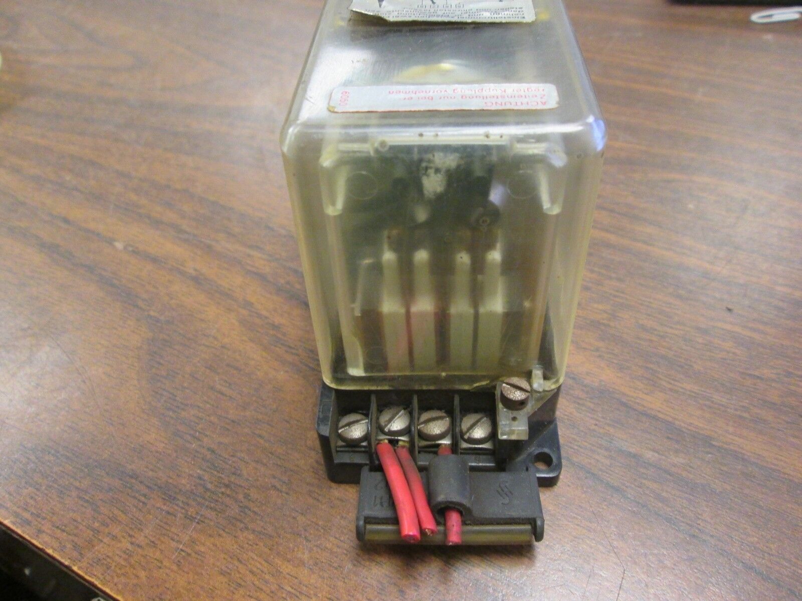 Eberle & Co Timer 605.0 , 2.5-130 Sec. 220V 3A 50Hz *Cracked Corner* Used