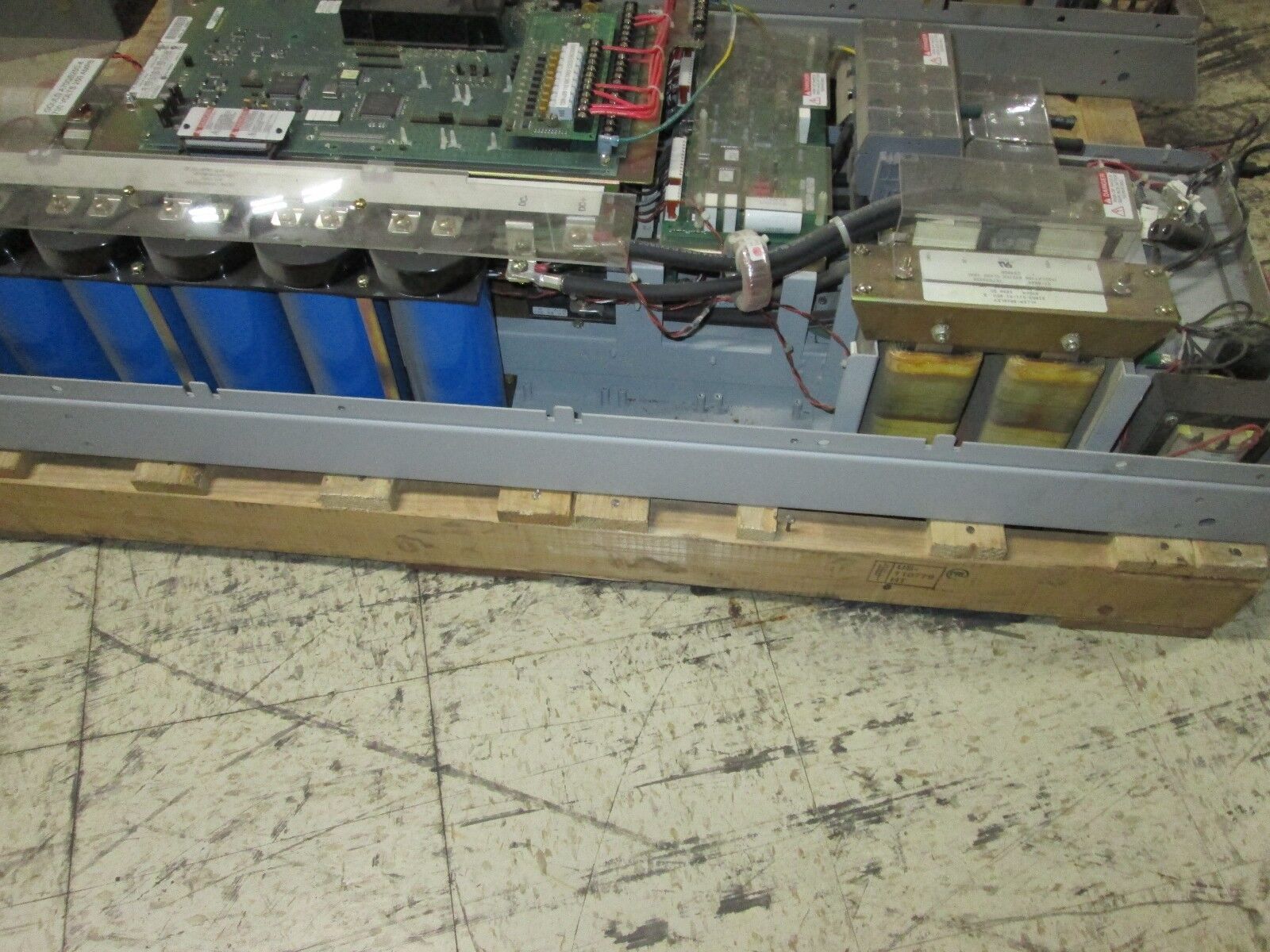 Allen-Bradley 1336 Plus AC Drive 1336F-B075-AN-EN 75HP w/ L6 Board Used