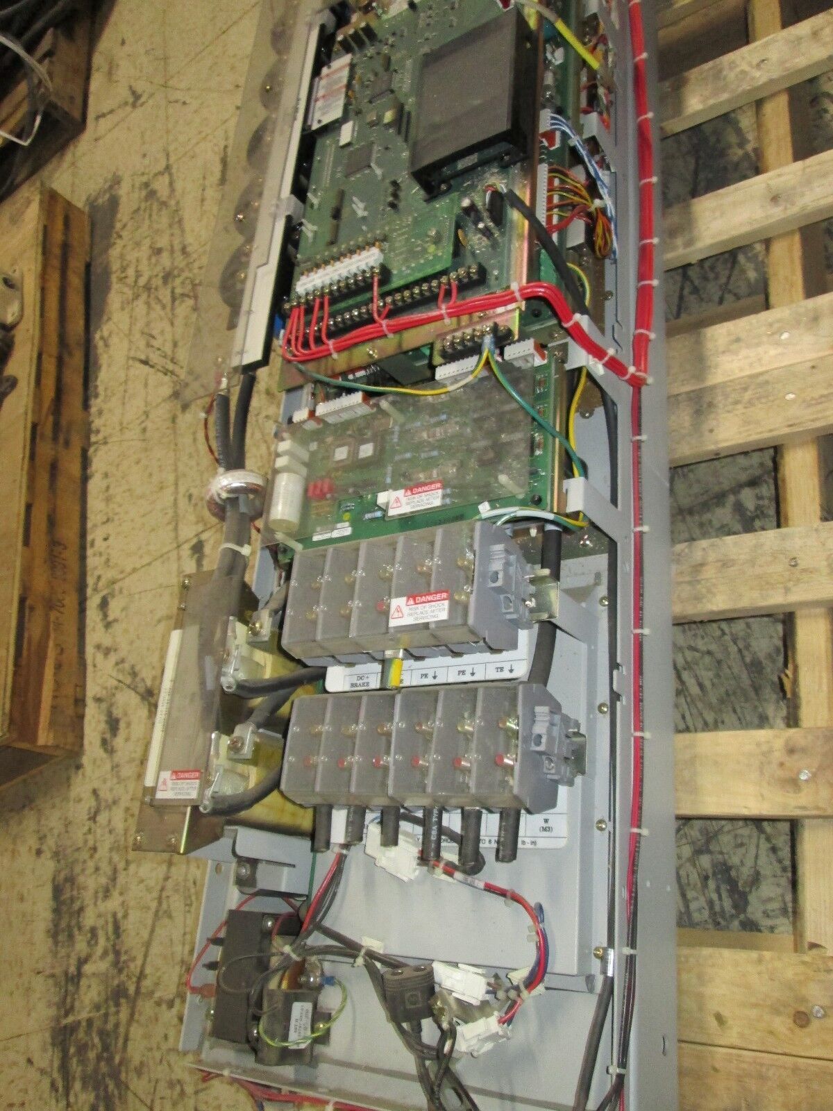 Allen-Bradley 1336 Plus AC Drive 1336F-B075-AN-EN 75HP w/ L6 Board Used