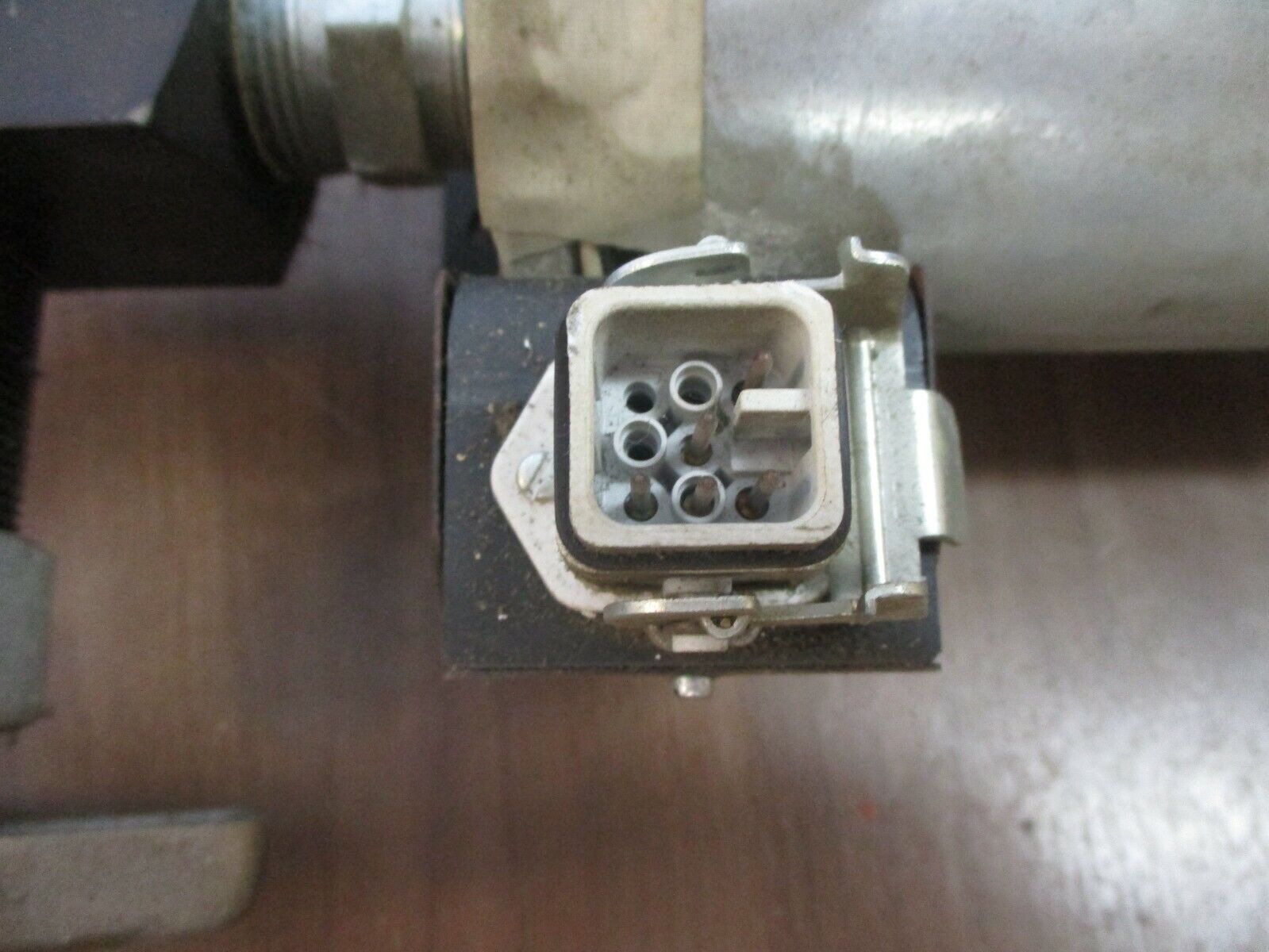 Graco Series J08A Heated Manifold 243697 500W 240V 3500PSI 400°F Max Used