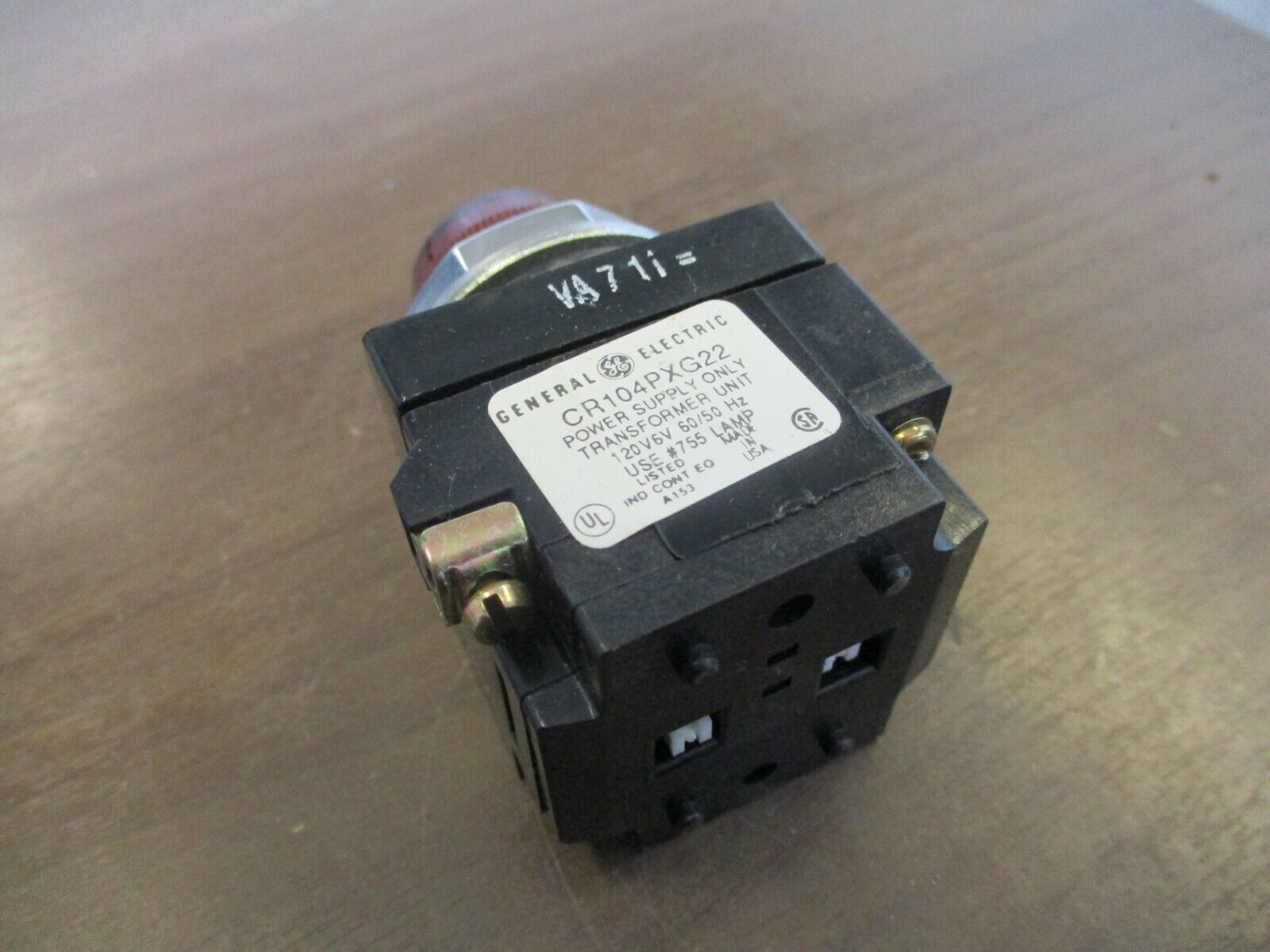 GE Indicator Light CR104PXG22 Red Used