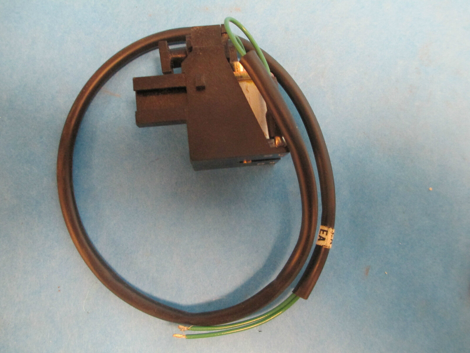 GE Record Circuit Breaker Shunt Trip UN441 24V For 160-250A Frame New Surplus