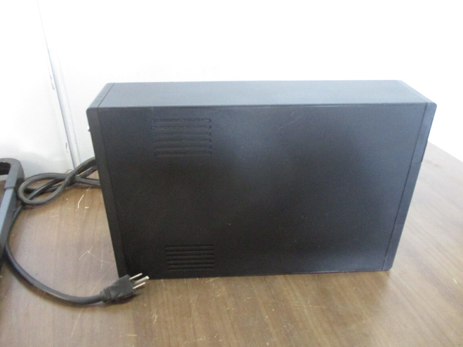 Eaton UPS 5S1500LCD Main F/W: 06 Input:120V~ 50/60Hz 13.6A Used