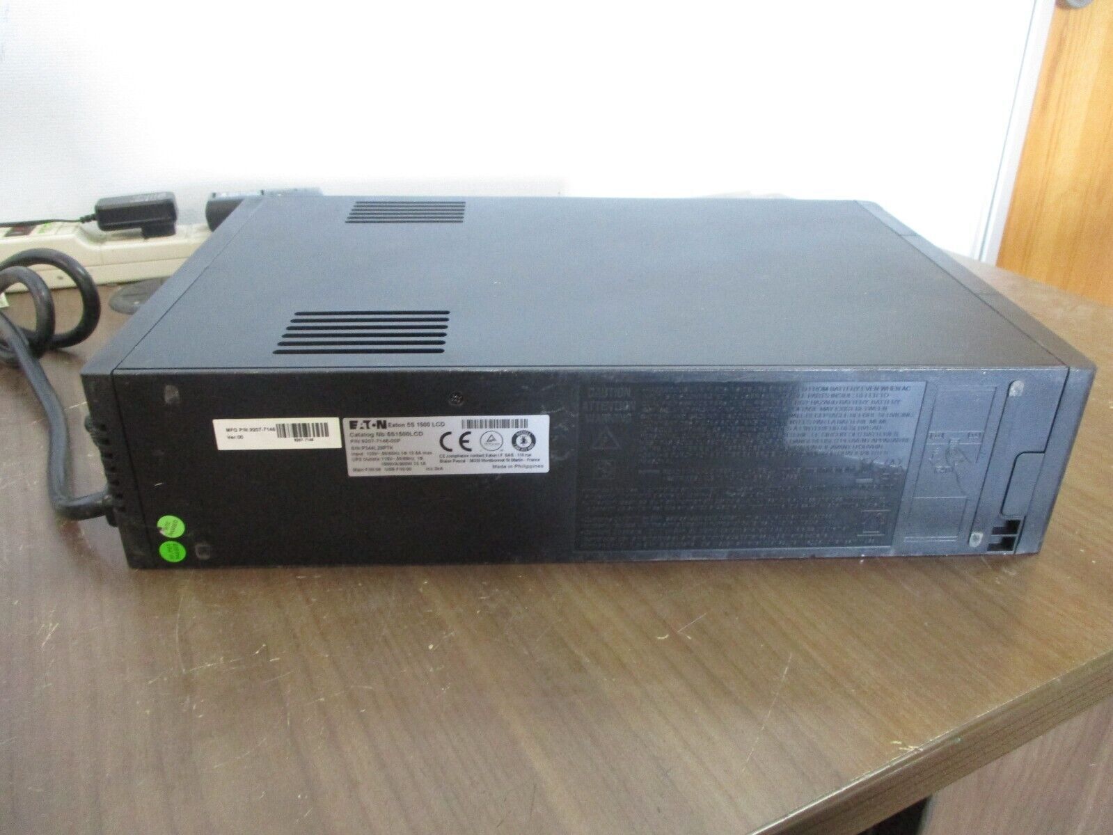 Eaton UPS 5S1500LCD Main F/W: 06 Input:120V~ 50/60Hz 13.6A Used
