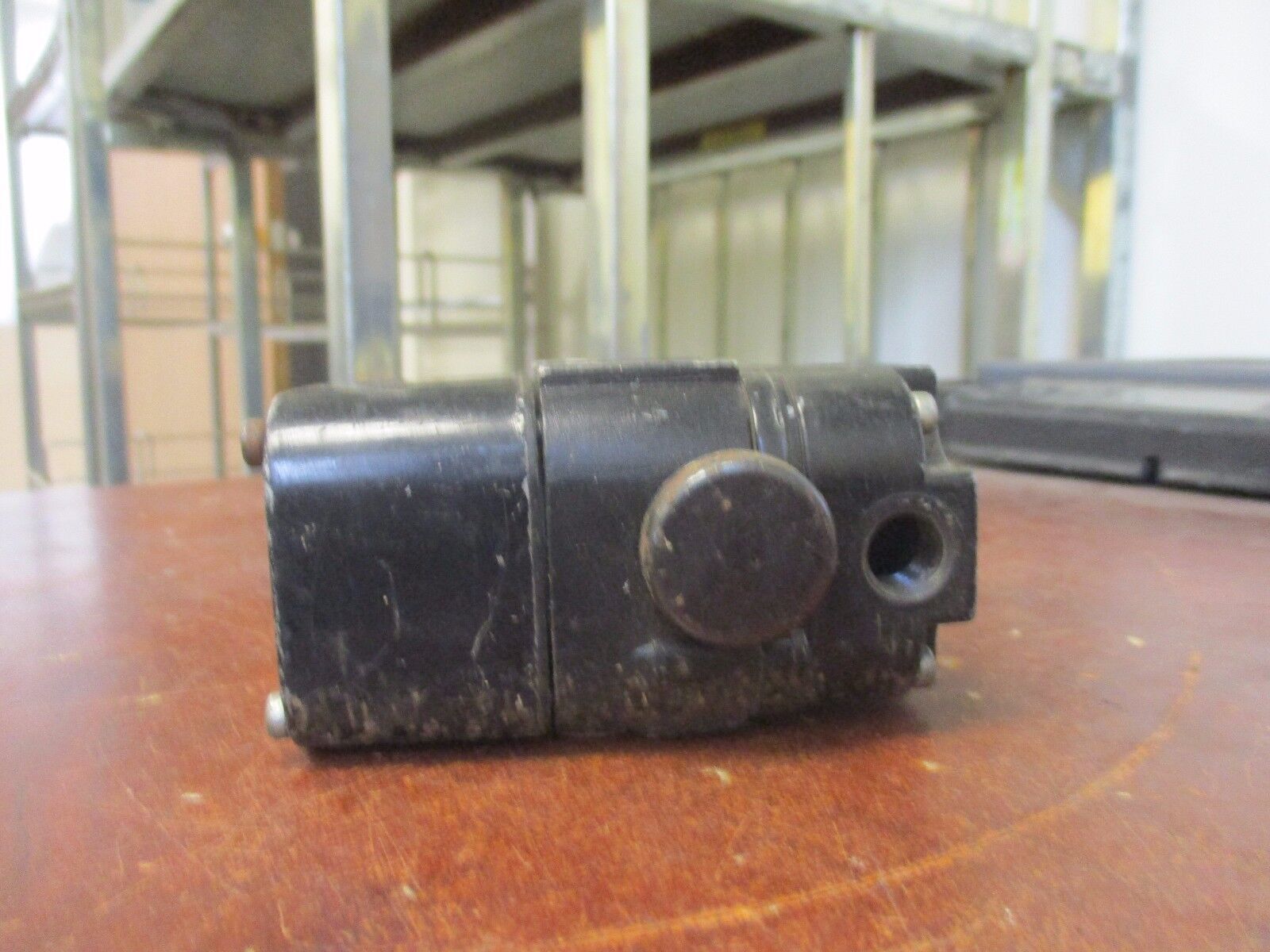Bellofram Type 1000 Transducer 961-076-000 Input: 10-50 mA Output: 3-15 PSI Used