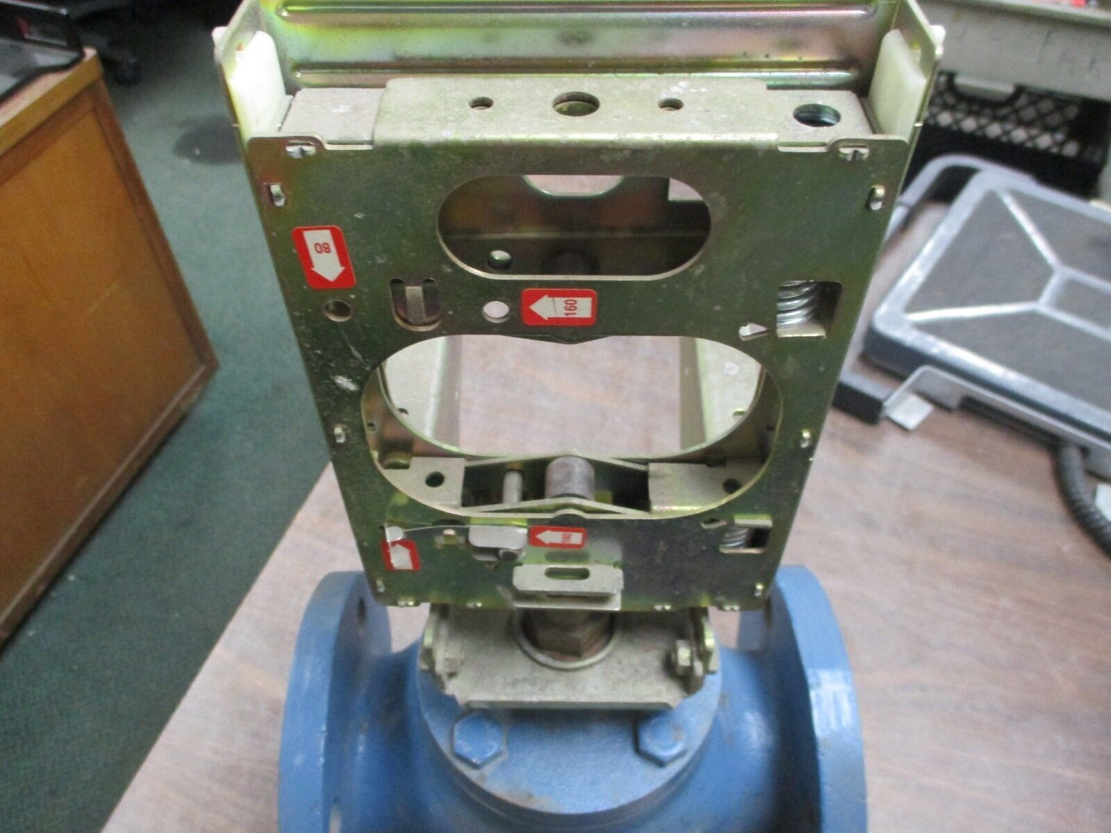 DeZURIK Valve 30673730-001 2-1/2" Used