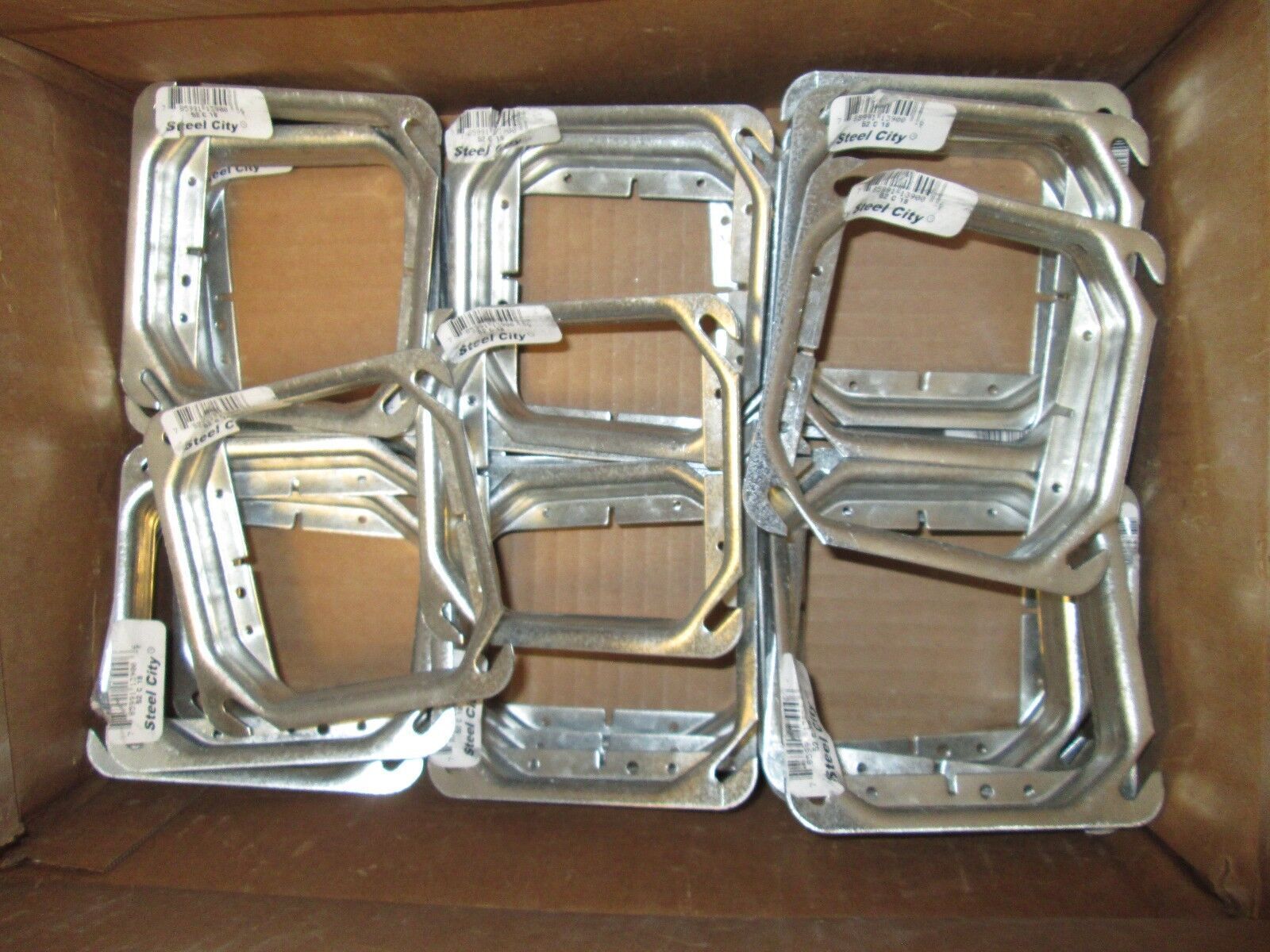 Thomas & Betts Square Device Ring 52 C 18 4" Square 3/4" Raised *Box of 25* New