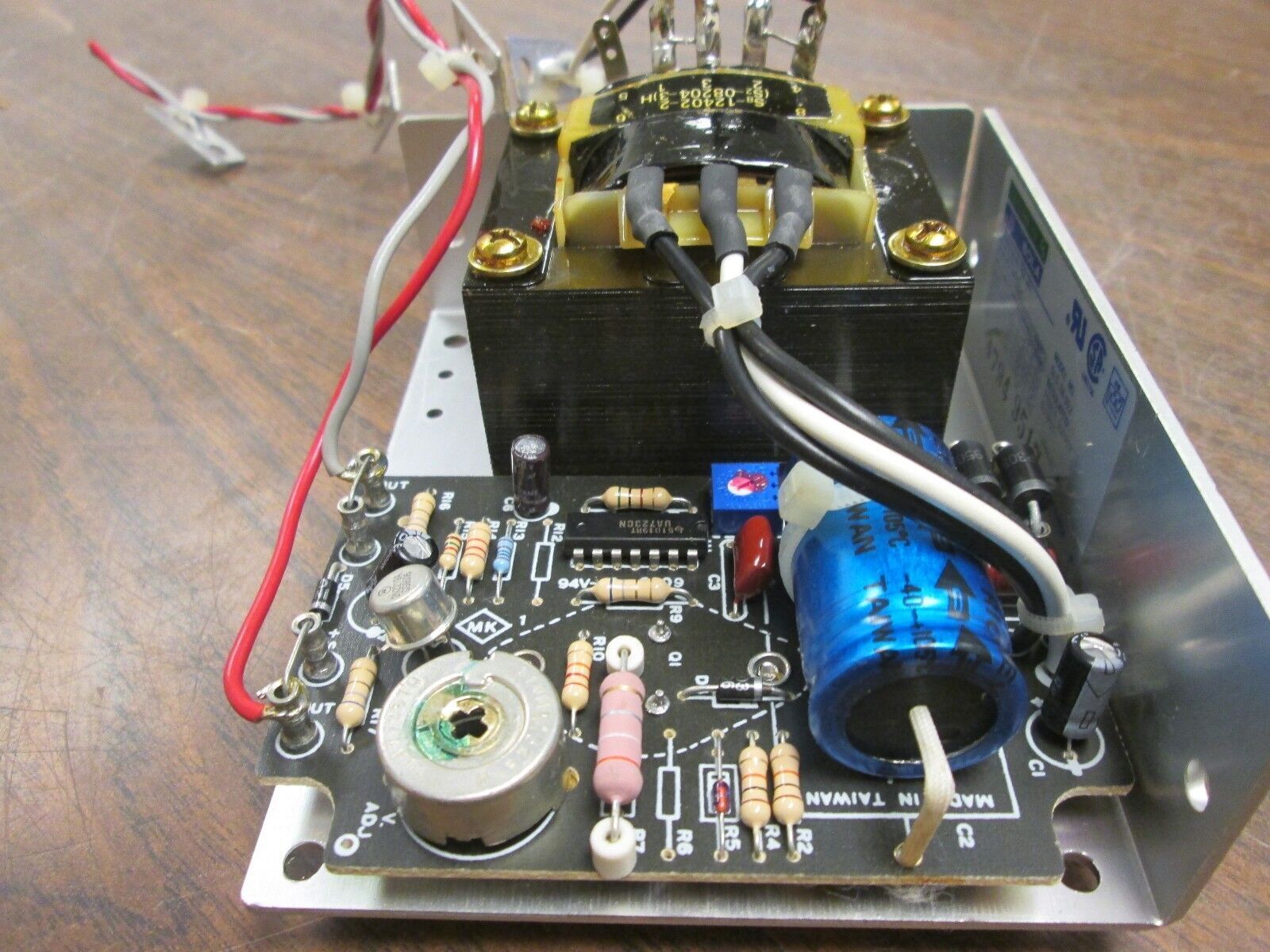 Sola Regulated Power Supply SLS-24-012 24VDC@1.2A Used