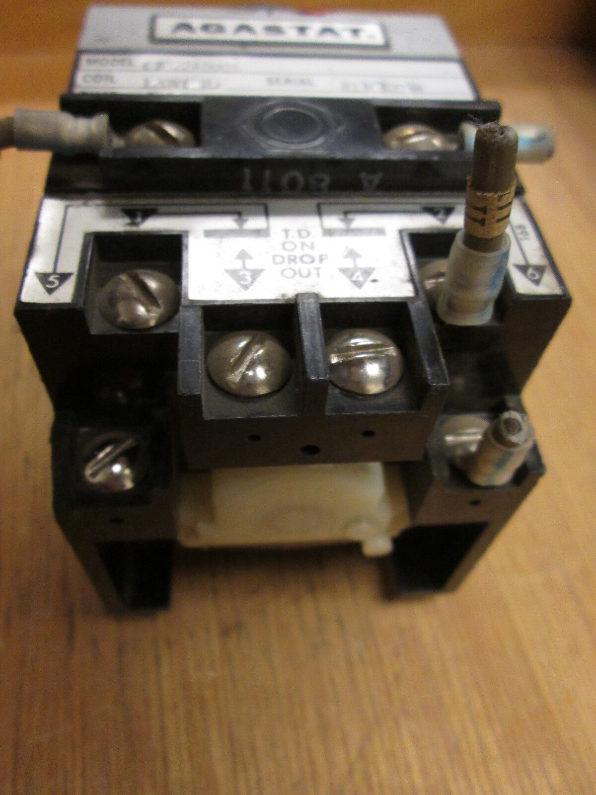 Agastat Timer E7022AD001 Range 5-50 secs 120V coil 60Hz Used