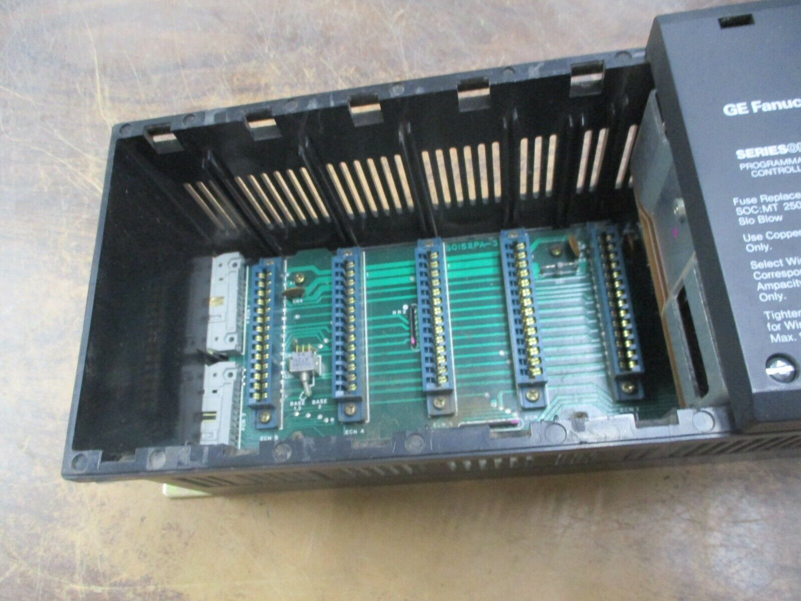 GE Fanuc SeriesOne PLC Rack w/ Power Supply IC610CHS11A 5-Slot Used