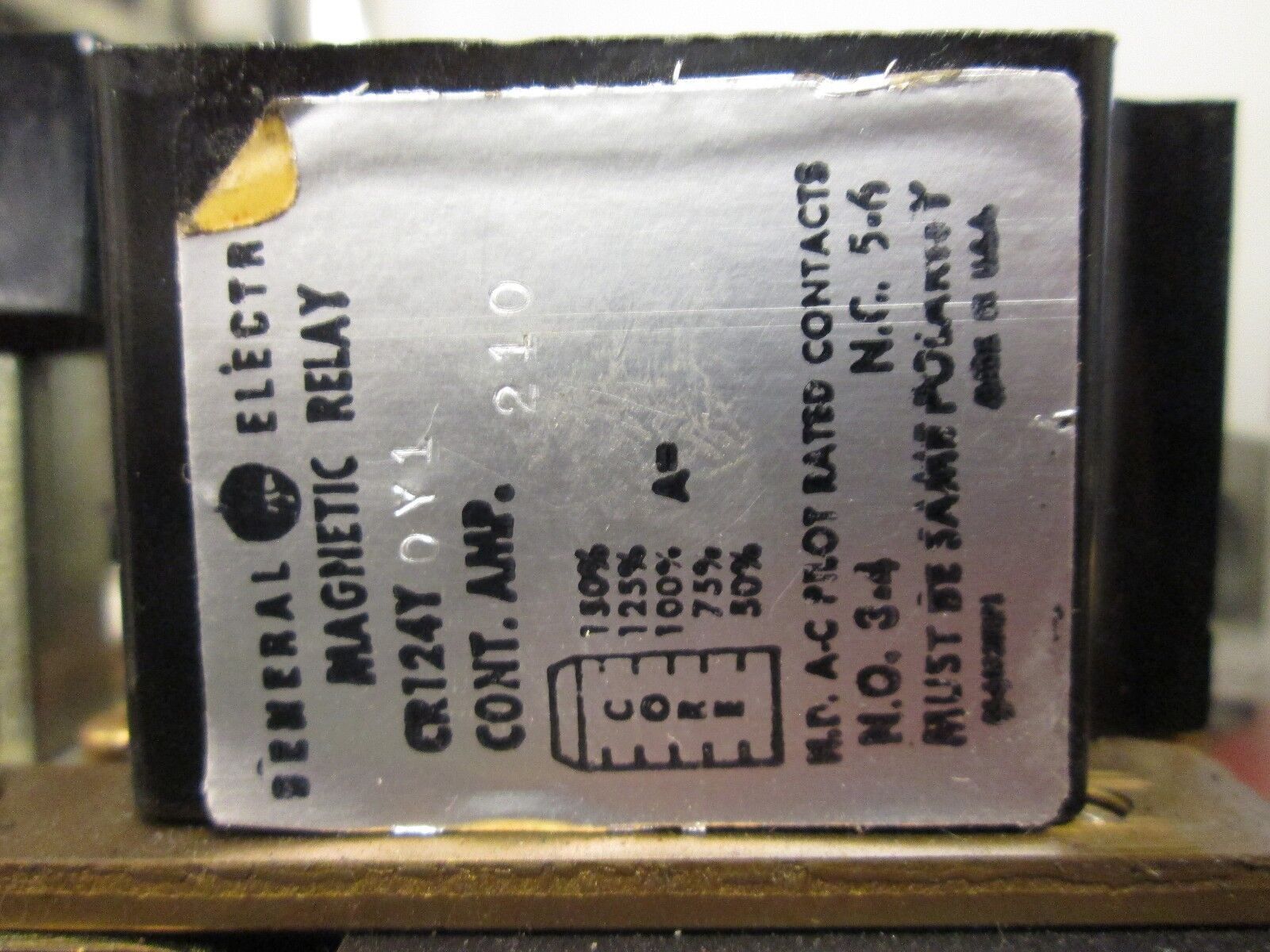 GE Magnetic Relay CR124Y0Y1 210A Used