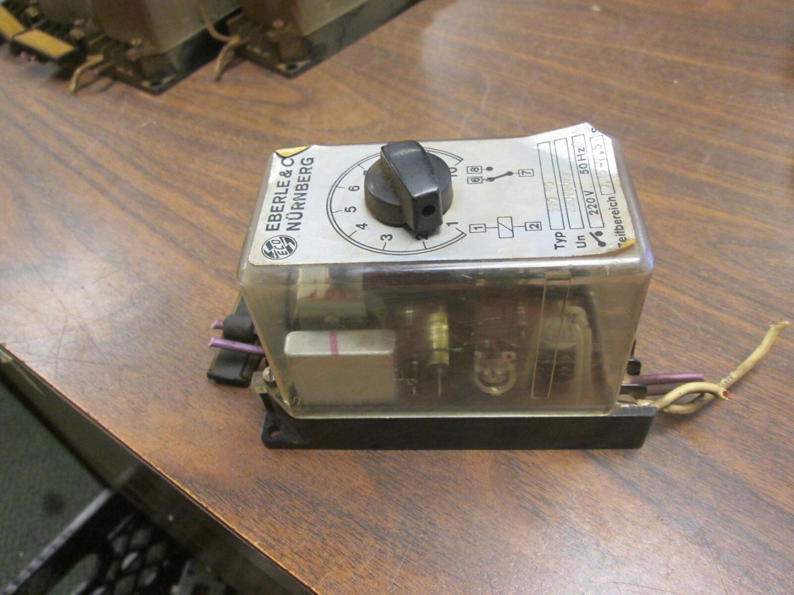 Eberle & Co Timer 570 40 Range: 0.75-7.5 Sec 220V@50Hz Used