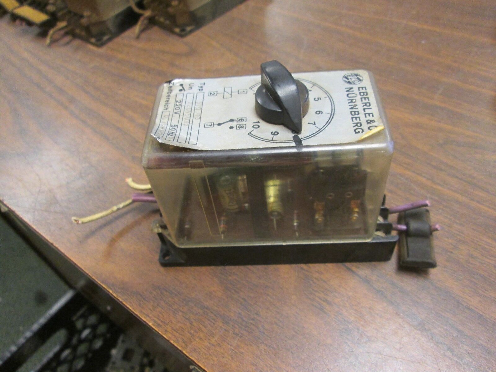 Eberle & Co Timer 570 40 Range: 0.75-7.5 Sec 220V@50Hz Used