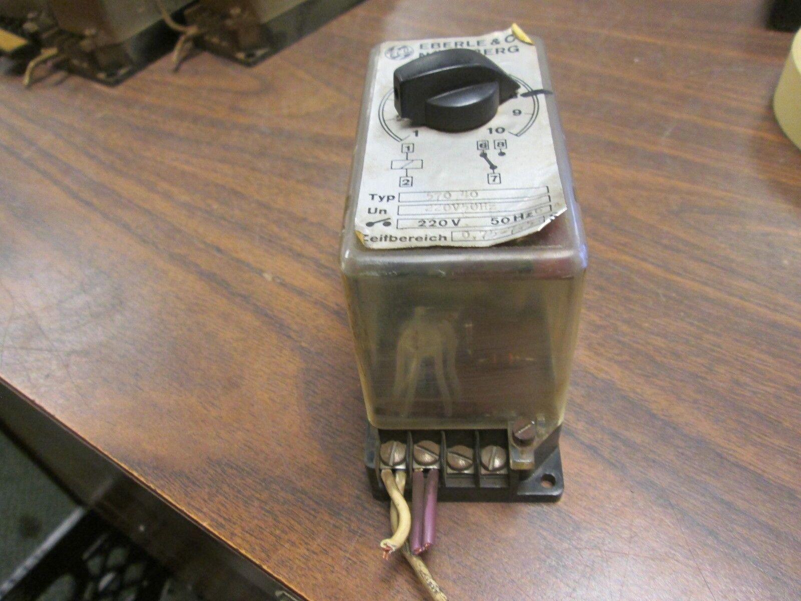 Eberle & Co Timer 570 40 Range: 0.75-7.5 Sec 220V@50Hz Used