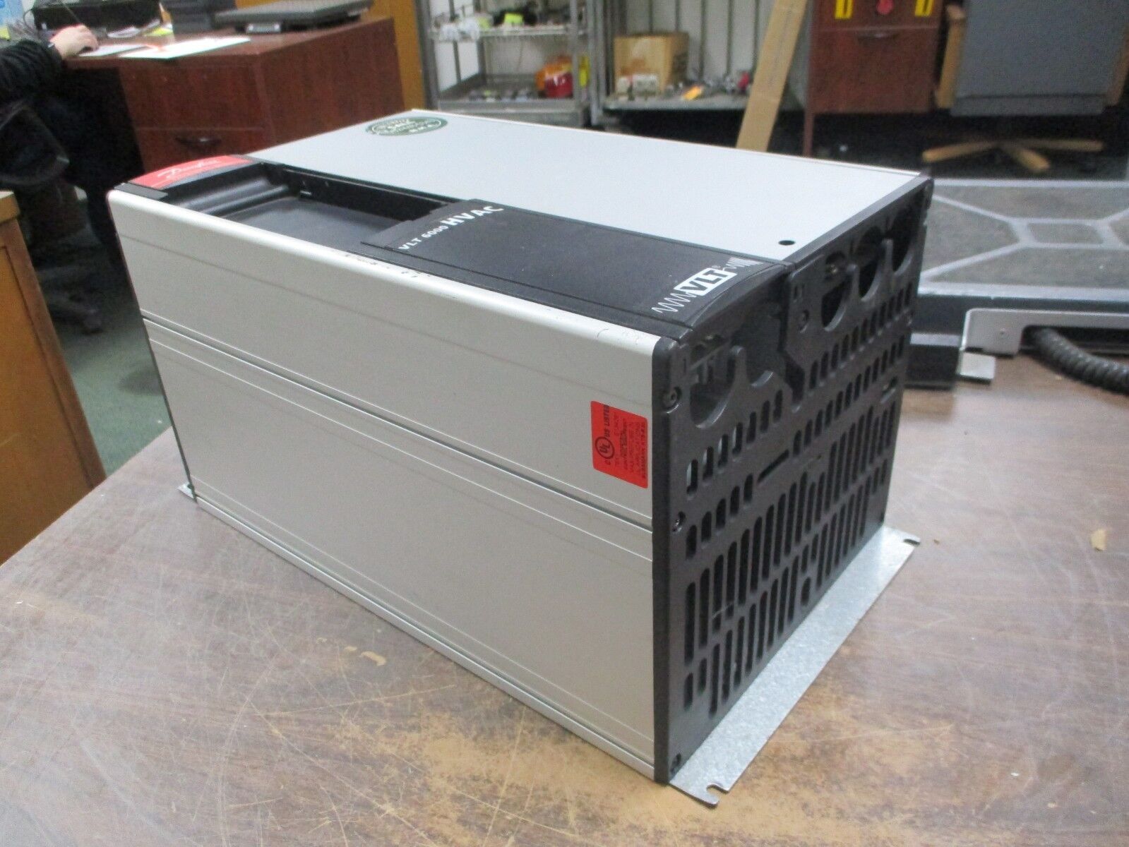 Graham VLT 6000 AC Drive 175Z7284 5.0HP *Broken Cover Bracket* Used