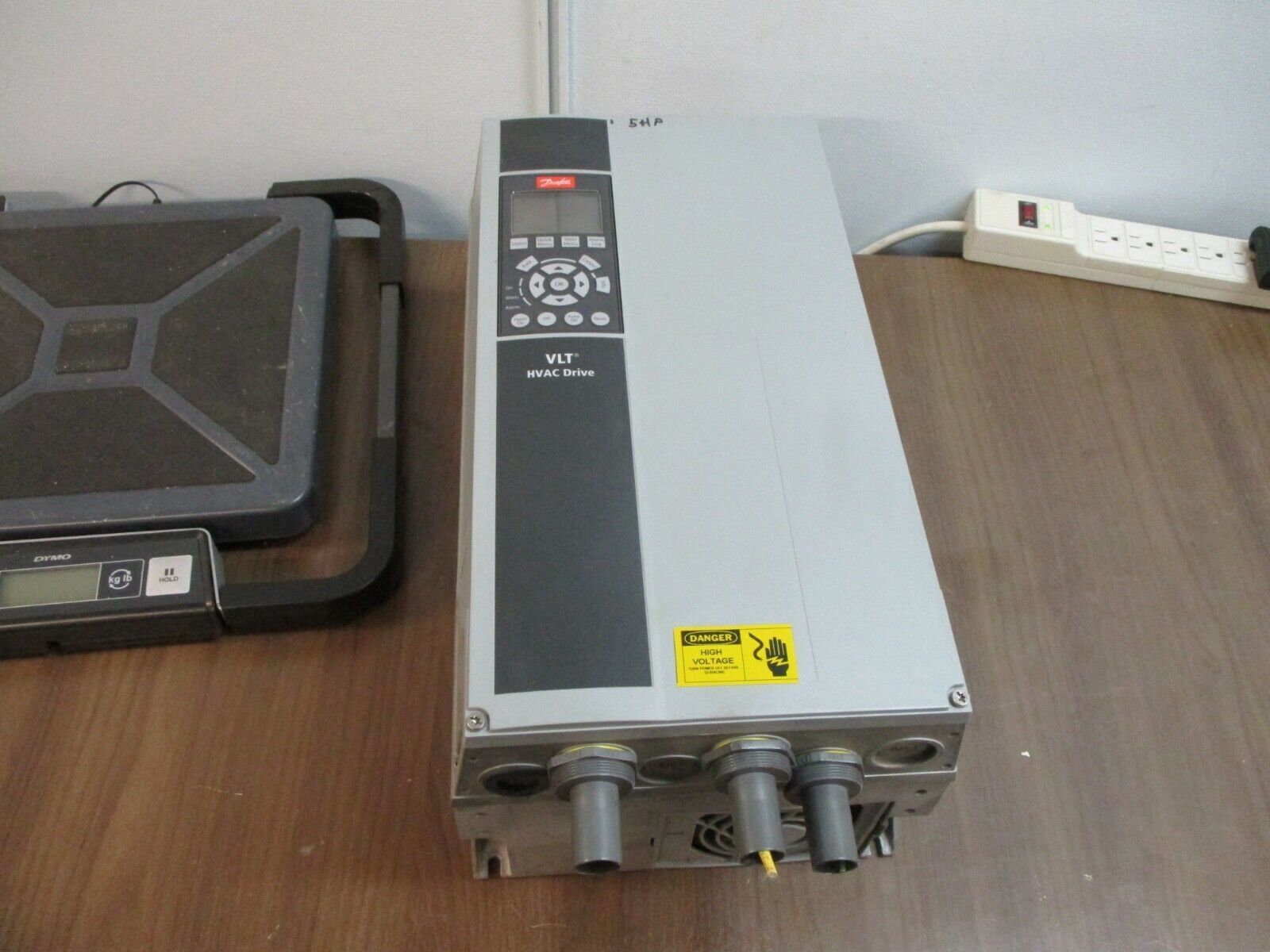 Danfoss VLT AC Drive 131X6405 5HP 3Ph Type 12 Enclosure w/Keypad Used