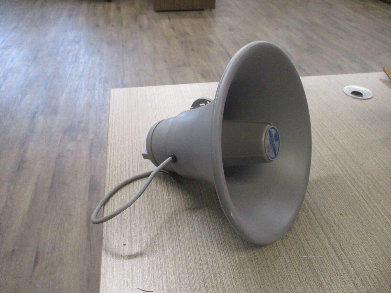 University Sound Paging /Talk Back Speaker IBC8 30W 8 OHMS *New Surplus*