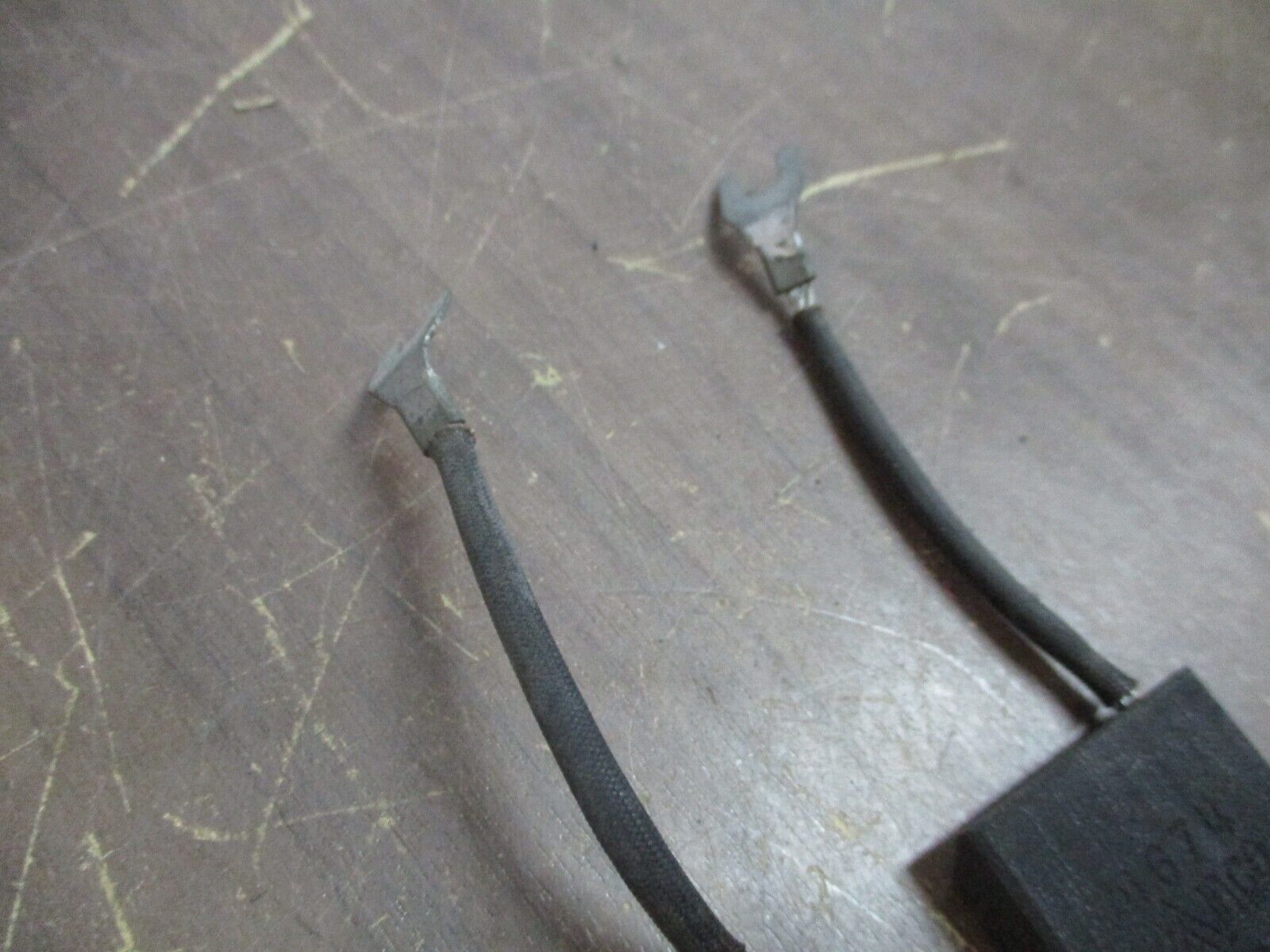 Airco Speer Carbon Brush 4674 *Lot of 2* *No Box* New Surplus