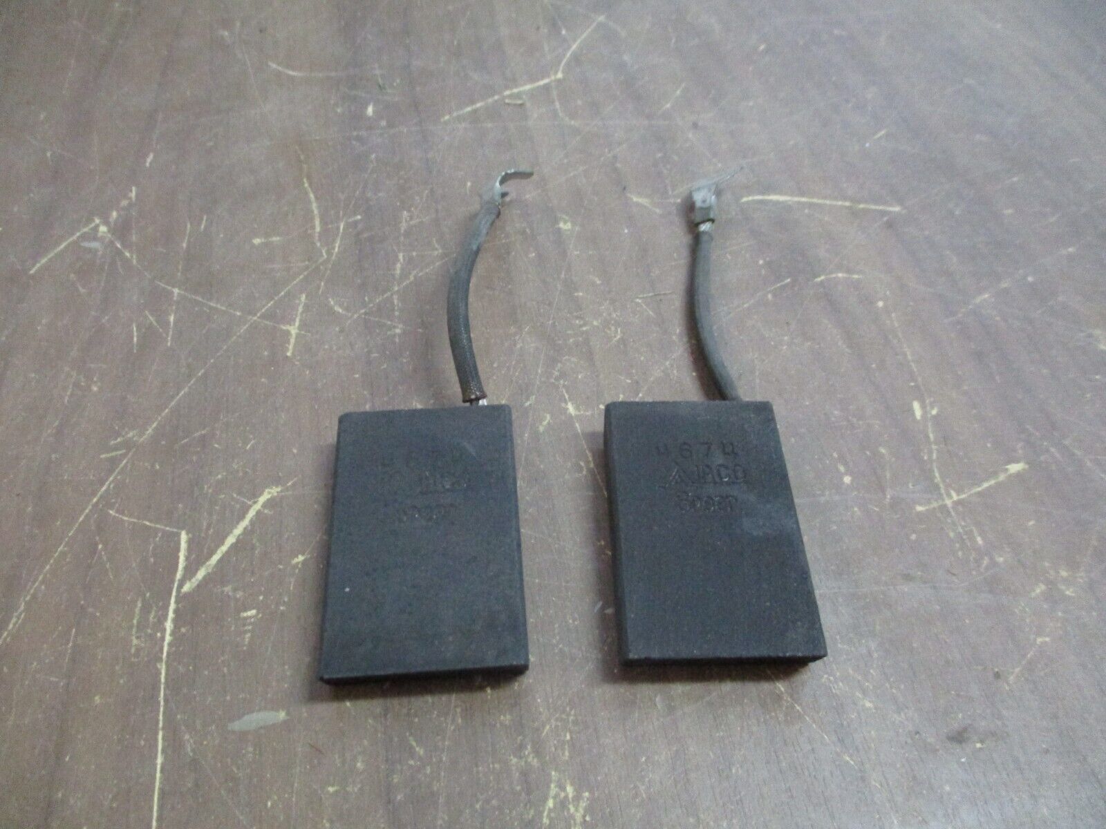 Airco Speer Carbon Brush 4674 *Lot of 2* *No Box* New Surplus