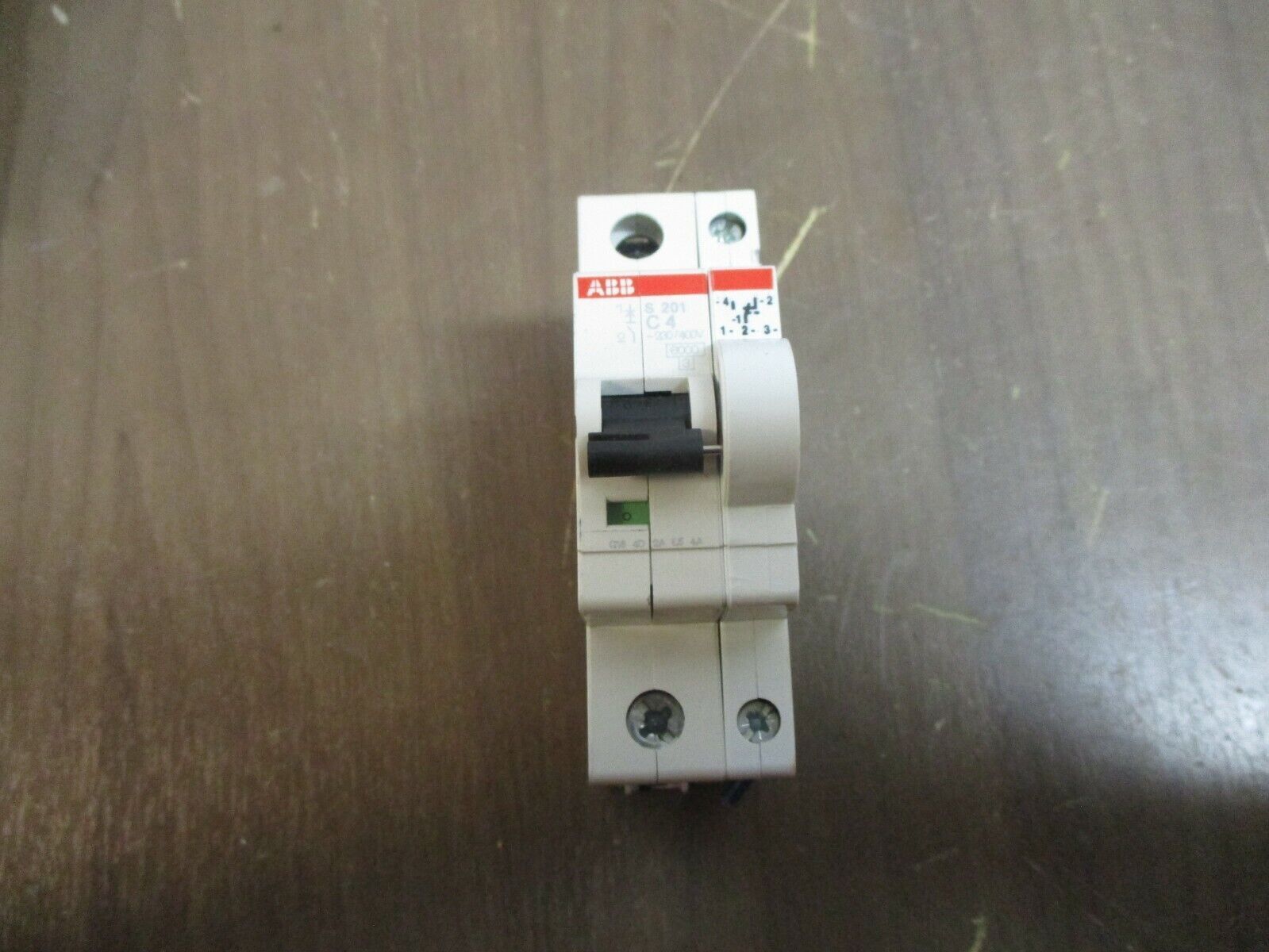 ABB Circuit Breaker w/ Aux Contact S 201 C4 4A 230/400V 1P S2C-H6R Aux Contact
