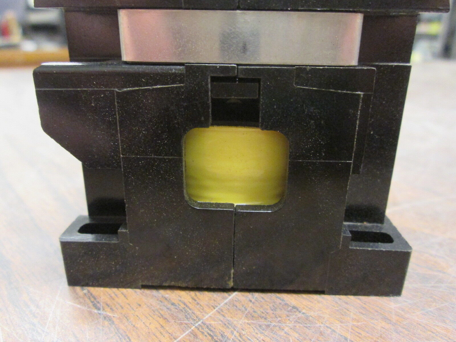 Cutler-Hammer Type CR Relay MD20CR31 480V Coil Used