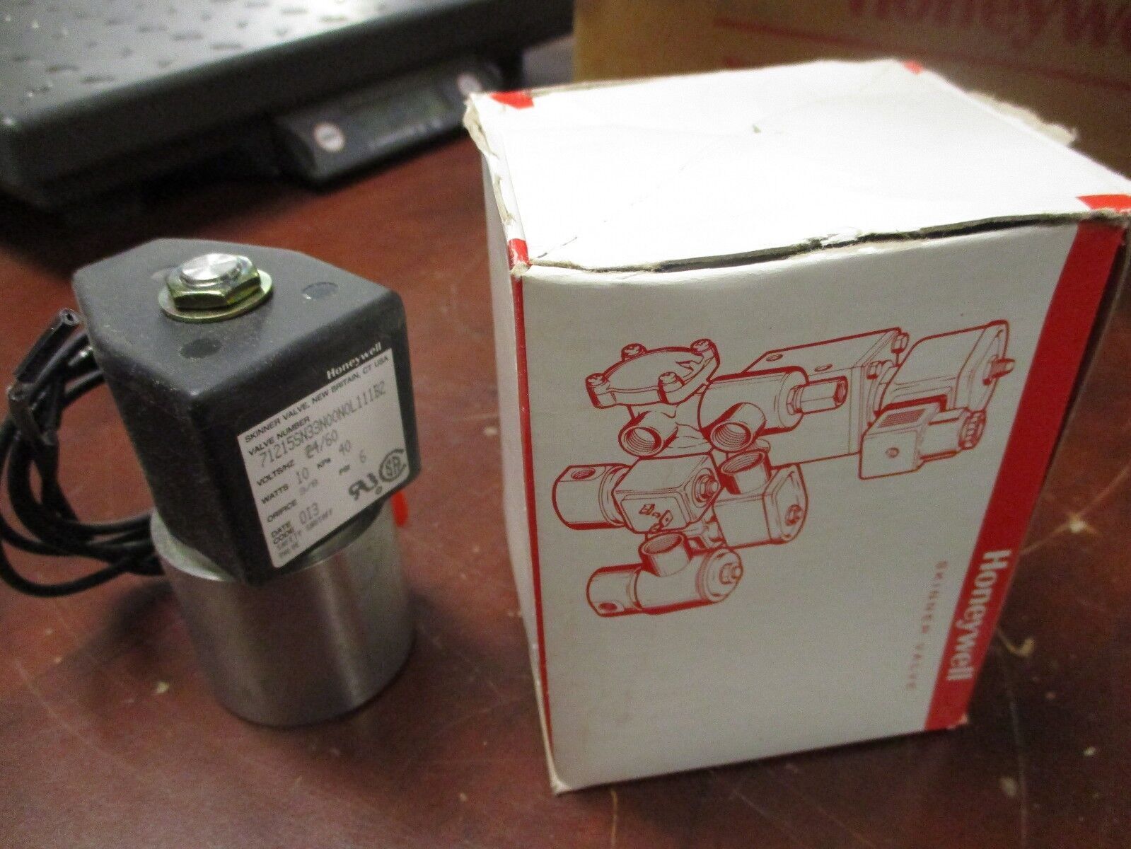Honeywell Skinner Valve 71215SN33N00N0L111B2 24/60V 10W 40KPa New Surplus
