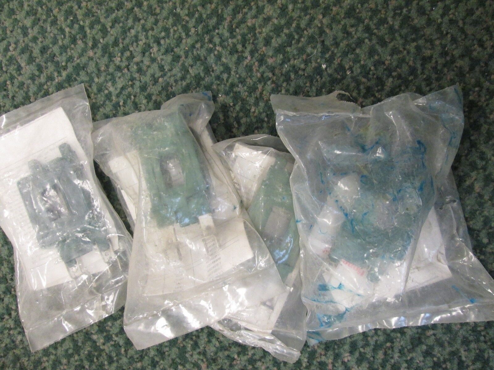 Honeywell Coil 4074 DAK 208/240VAC *Lot of 4* New Surplus