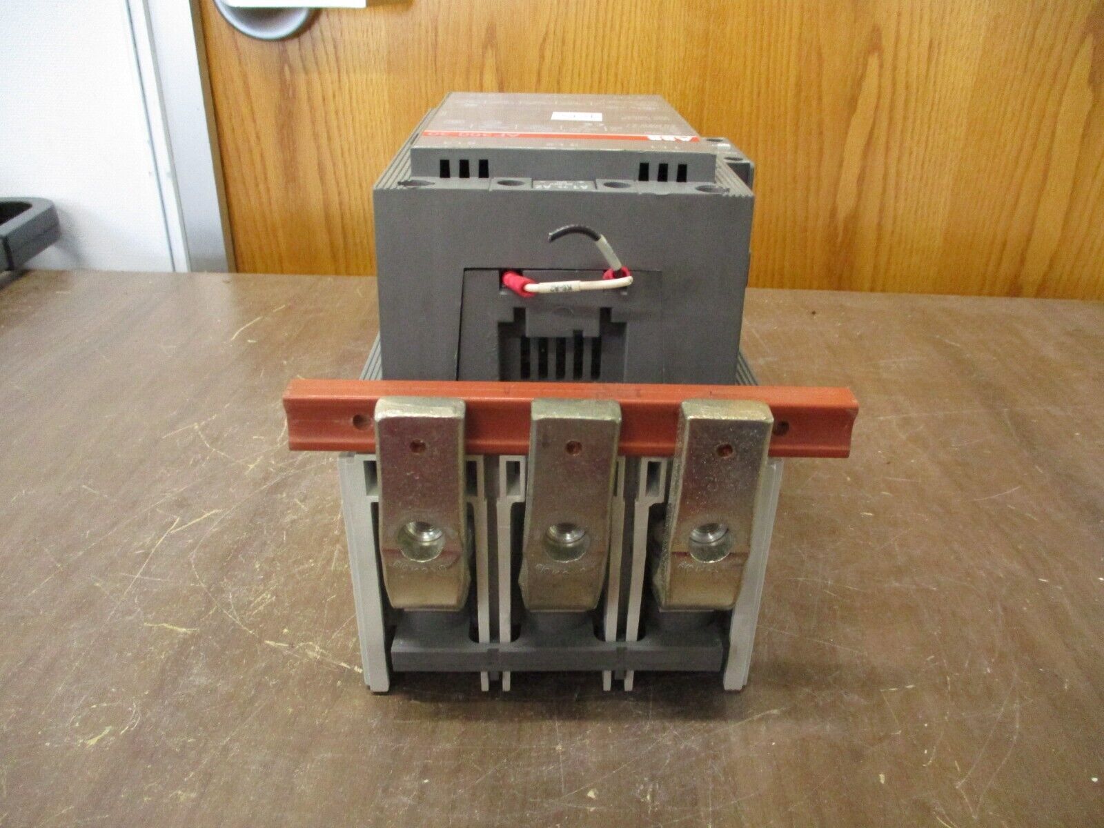 ABB Contactor AF300-30 20-60VDC Coil 400A 600V w/ (1) Aux Contact Used