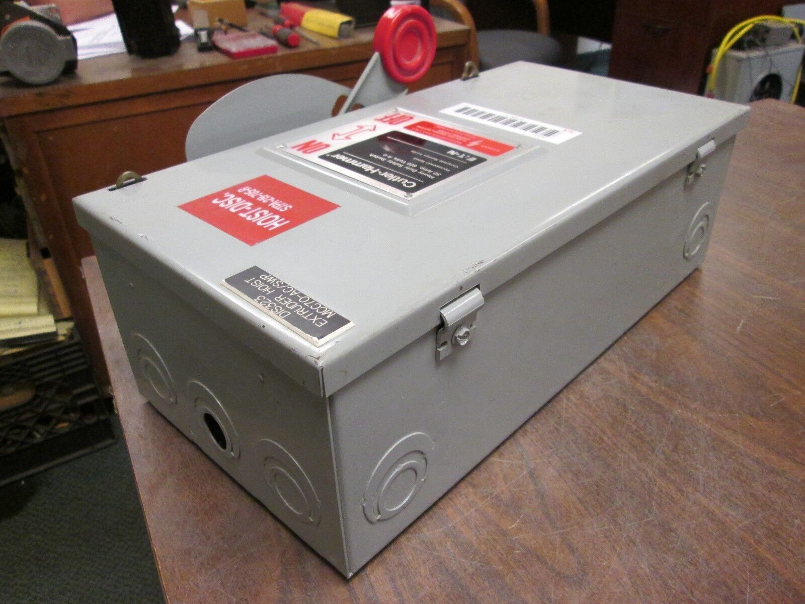 Cutler-Hammer Non-Fusible Safety Switch DH361UGK 30A 600V 3P Used