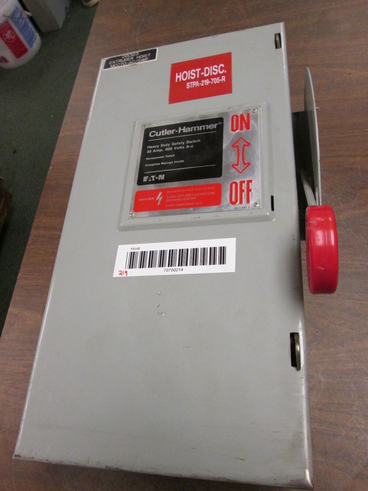 Cutler-Hammer Non-Fusible Safety Switch DH361UGK 30A 600V 3P Used