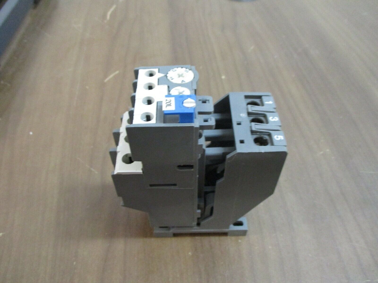 ABB Overload Relay TA25 DU 10-14A 600V 3P Used