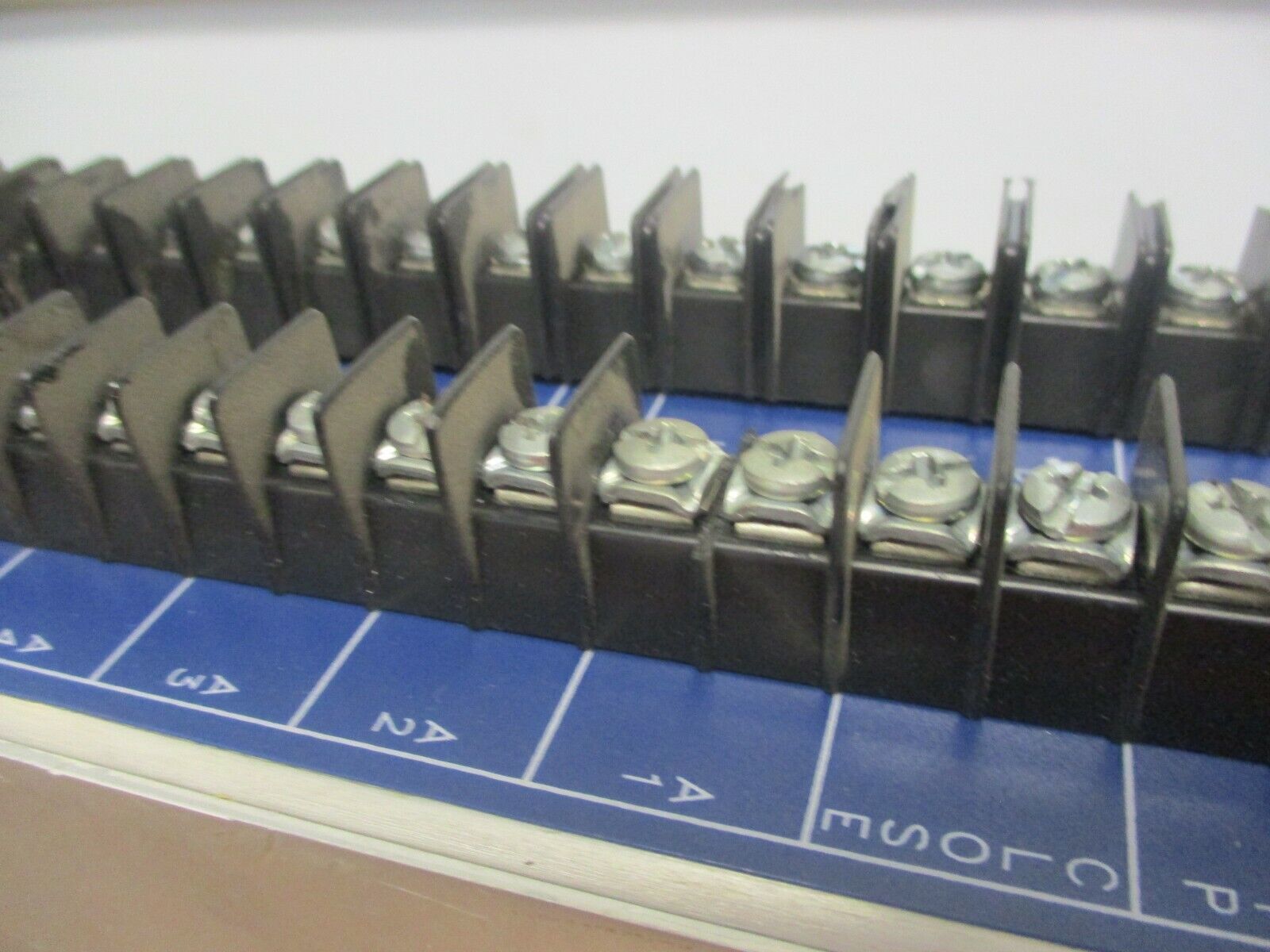 SEL Model SEL-251 Distribution Relay 251000-4556UVGB Power Supply:125VAC/DC Used