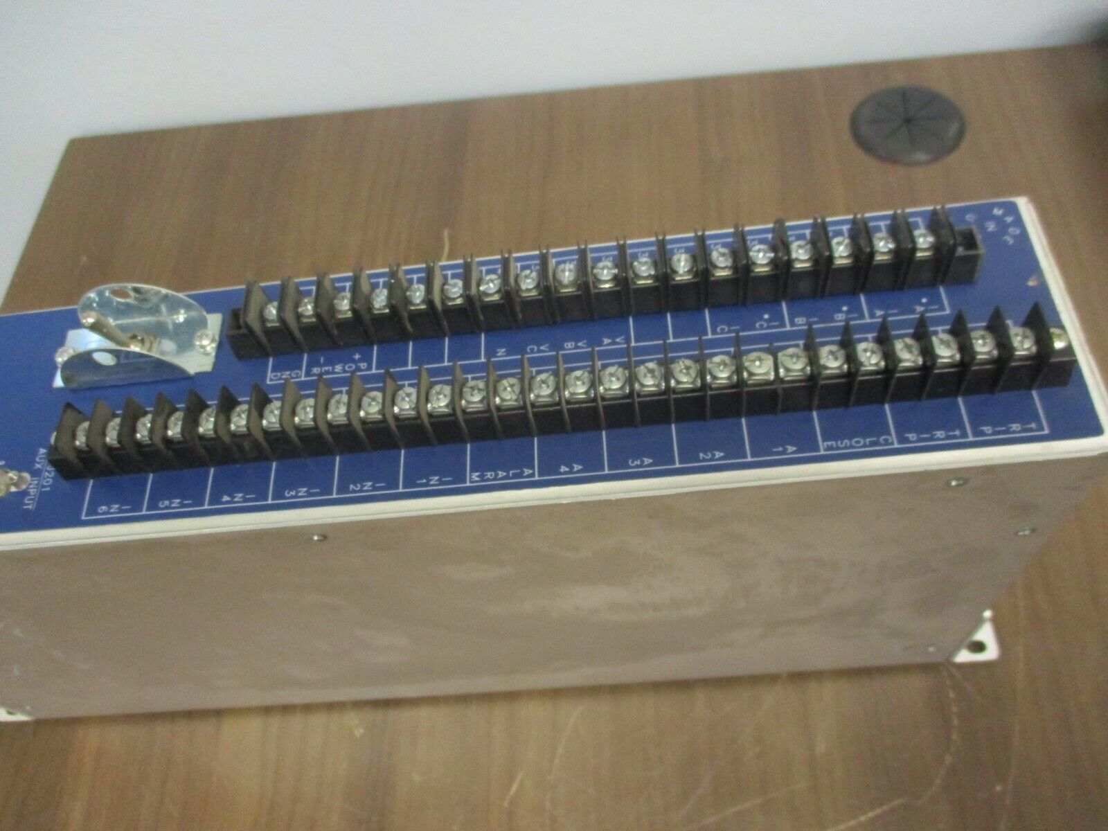 SEL Model SEL-251 Distribution Relay 251000-4556UVGB Power Supply:125VAC/DC Used