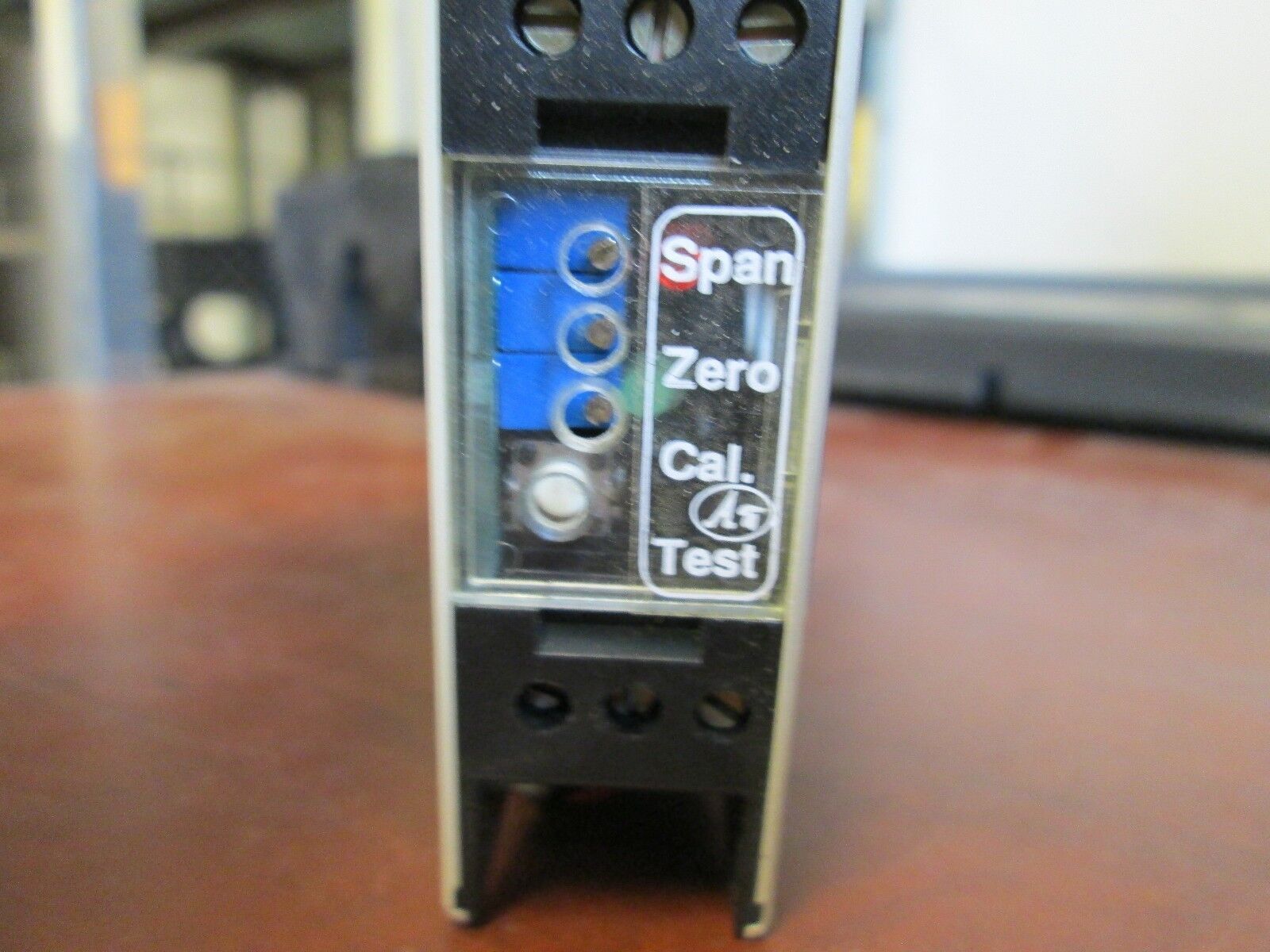 Absolute Process Instruments DC/DC Isoalter API 4380 DIN Used