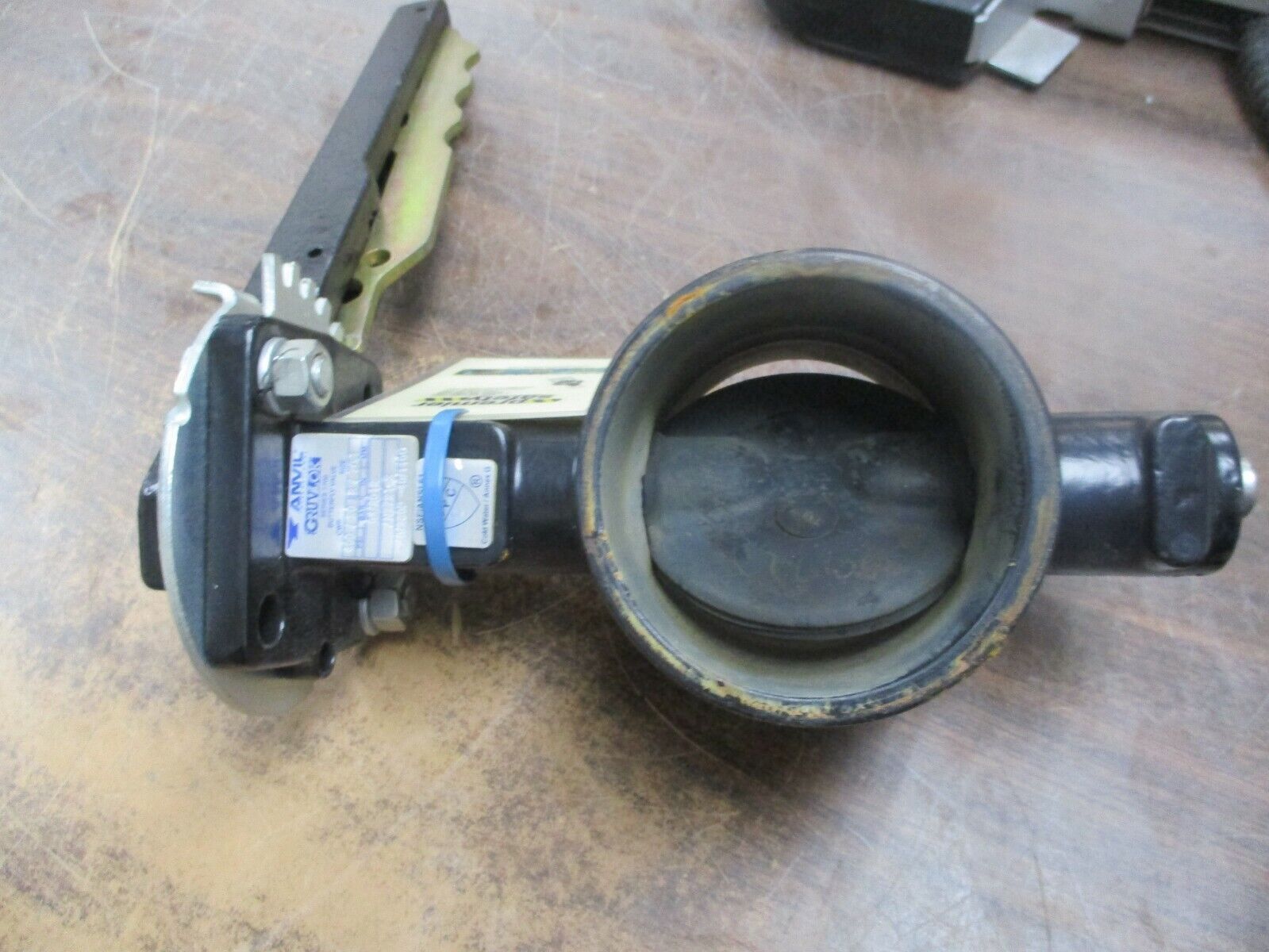 Anvil Gruvlok Series 7700 Butterfly Valve AN7721-3 300PSI Size: 3" Used