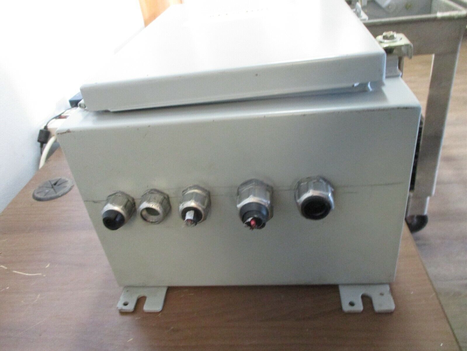 Hoffman Type 12,13 Enclosure A-161208LP Size: 16" x 12" x 8" Used